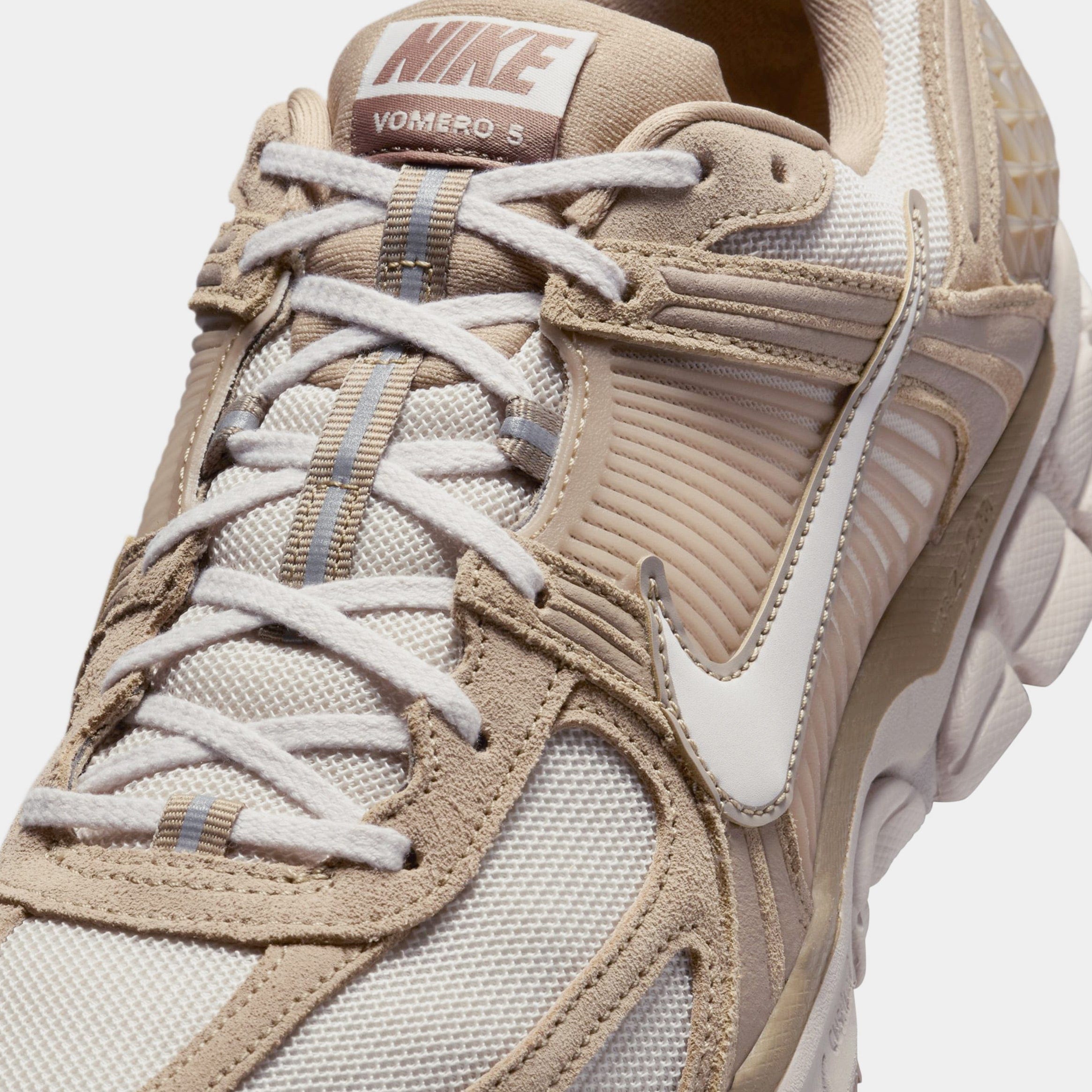 Nike Vomero 5 Mens Running Shoes (Khaki/Light Orewood Brown/Sesame/Phantom)