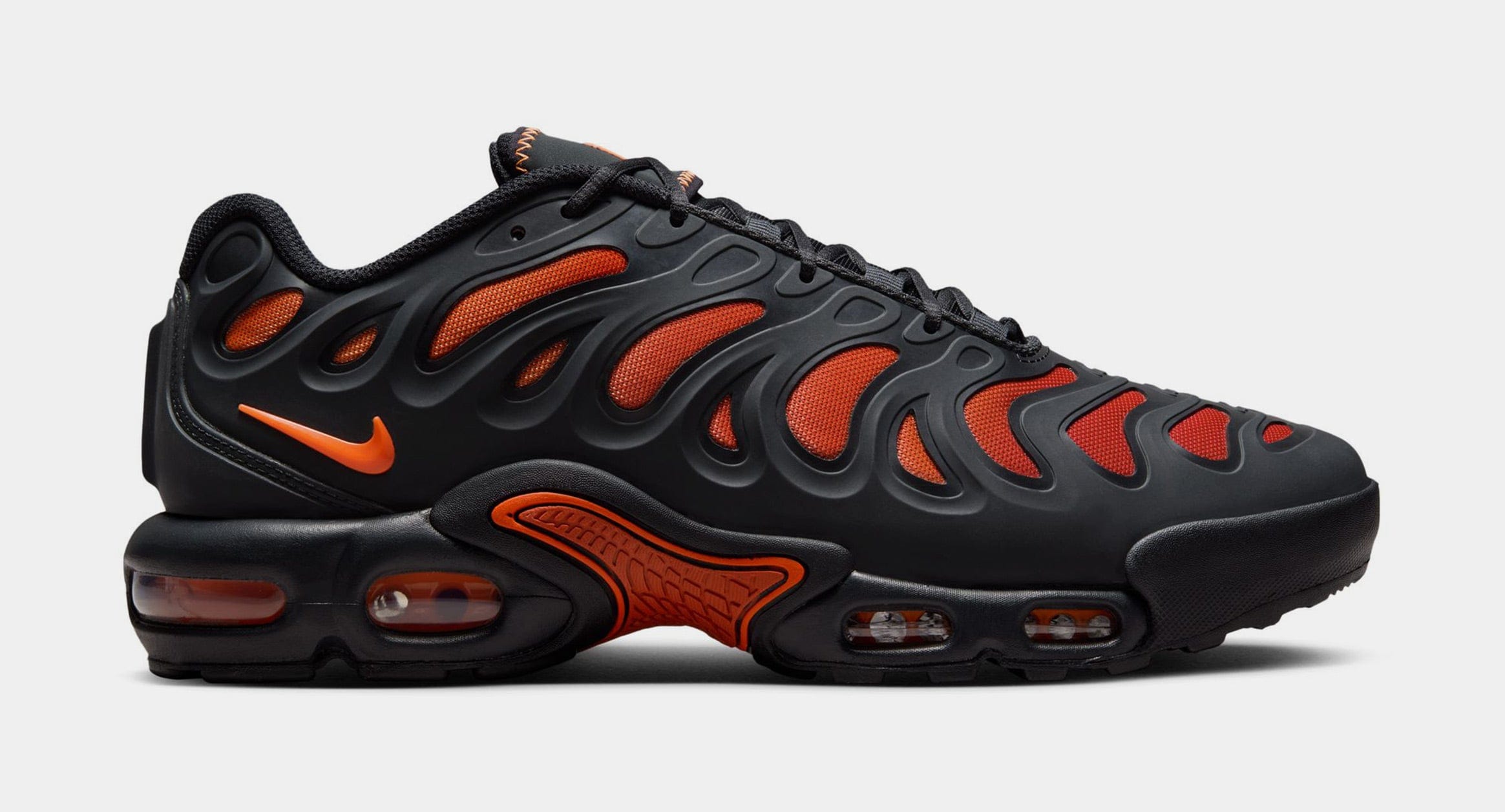 Nike Air Max Plus Drift Mens Running Shoes (Off Noir/Hyper Crimson/Black Dragon)