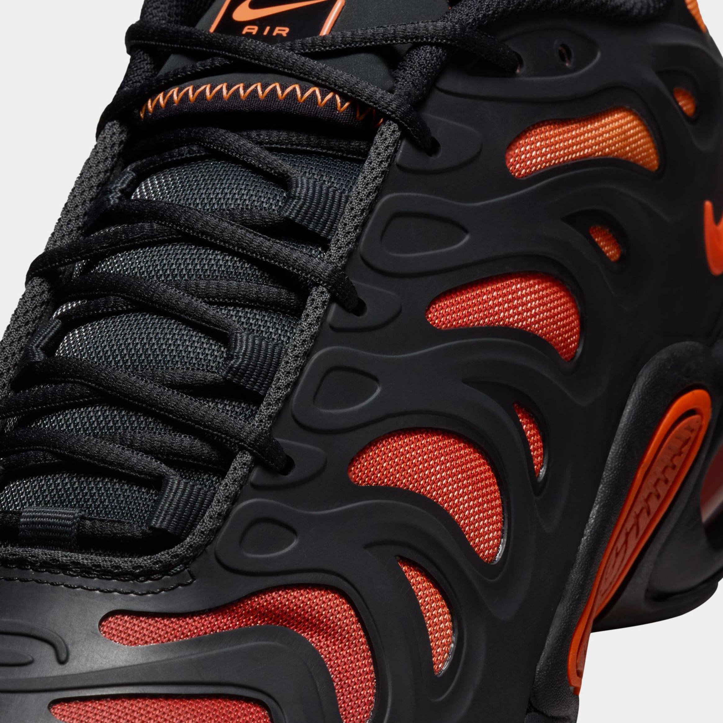 Nike Air Max Plus Drift Mens Running Shoes (Off Noir/Hyper Crimson/Black Dragon)