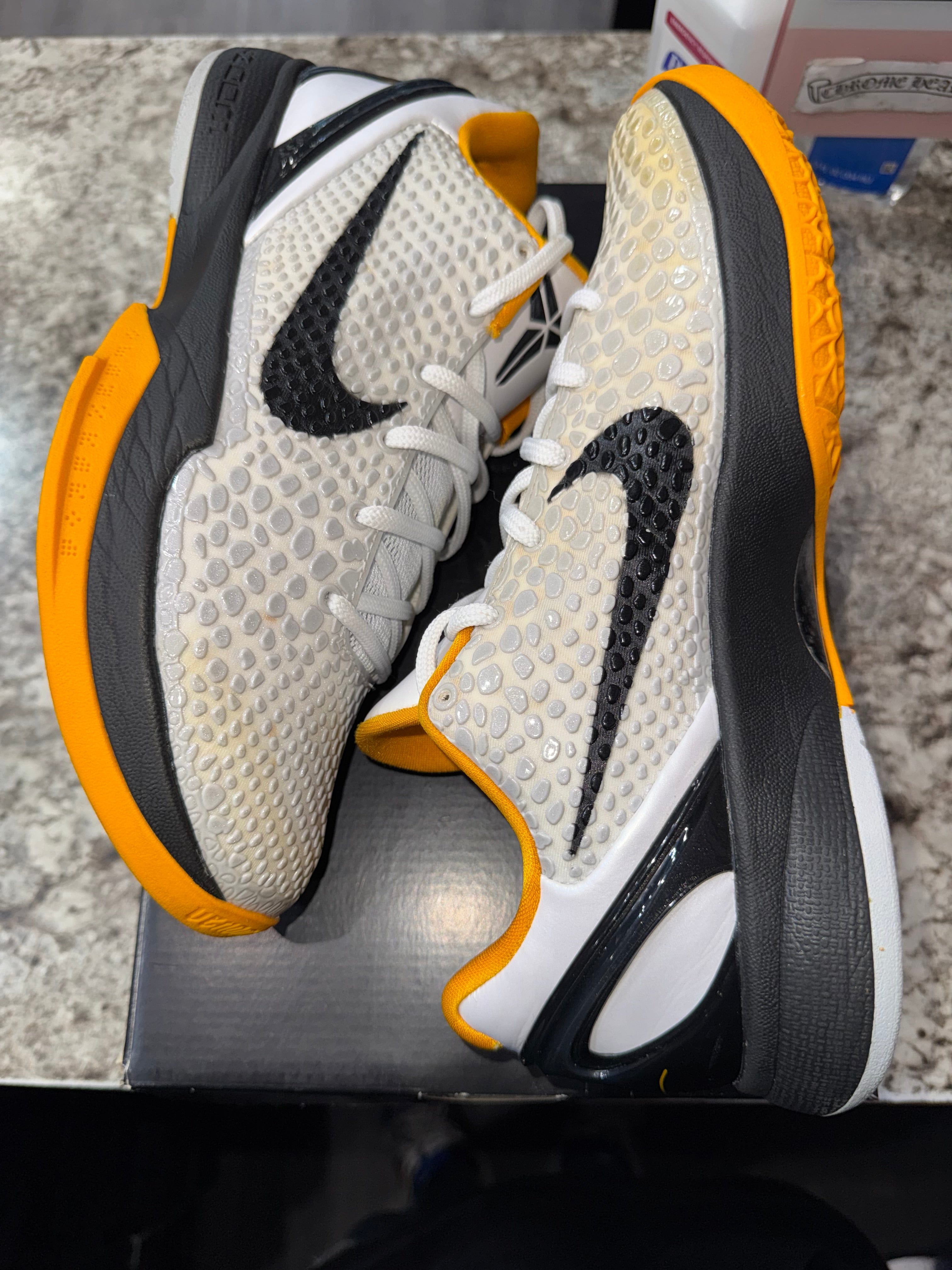 Nike Kobe 6 Protro Playoff Pack White Del Sol (YELLOWING)