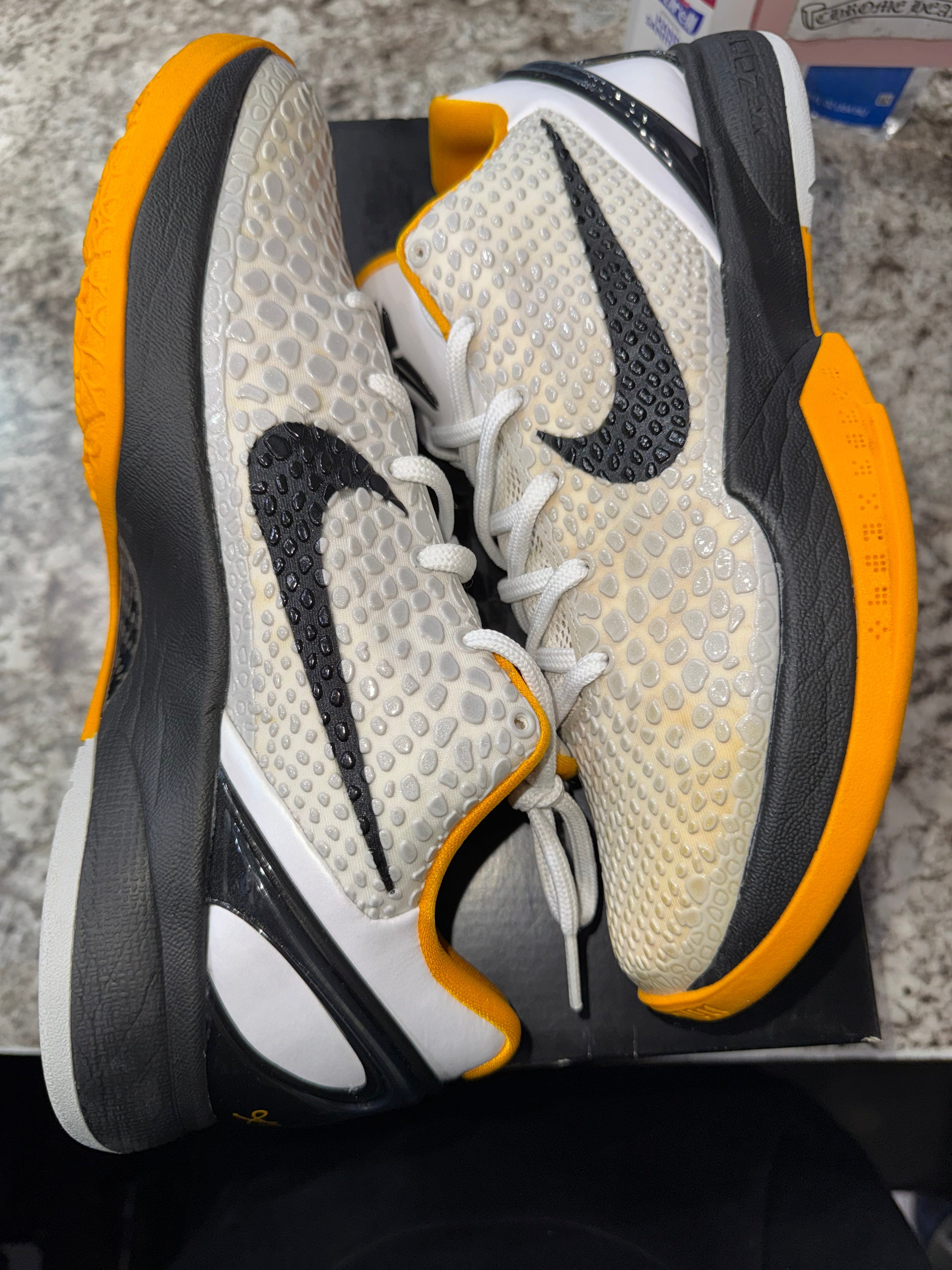 Nike Kobe 6 Protro Playoff Pack White Del Sol (YELLOWING)