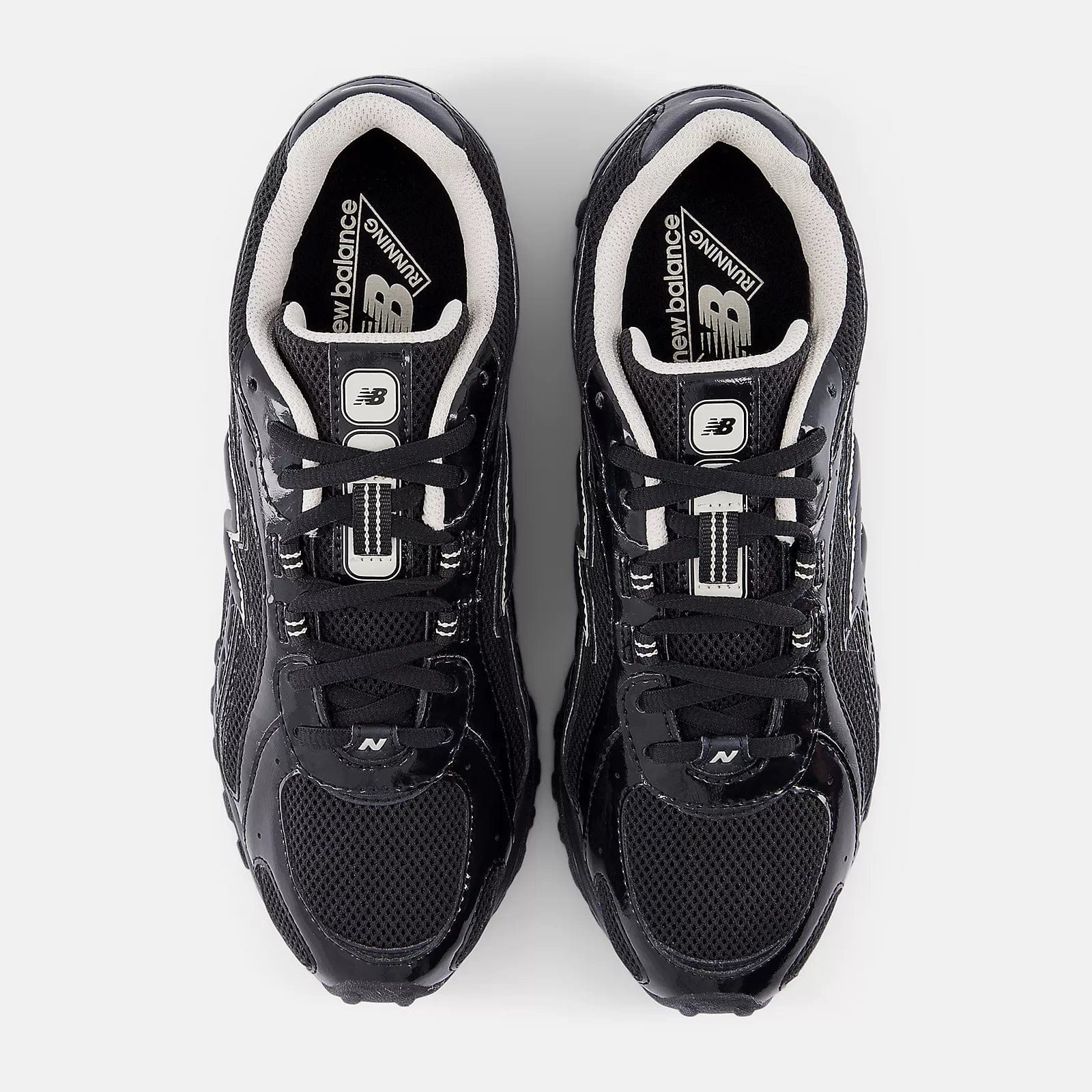 New Balance 204 l BLACK PATENT
