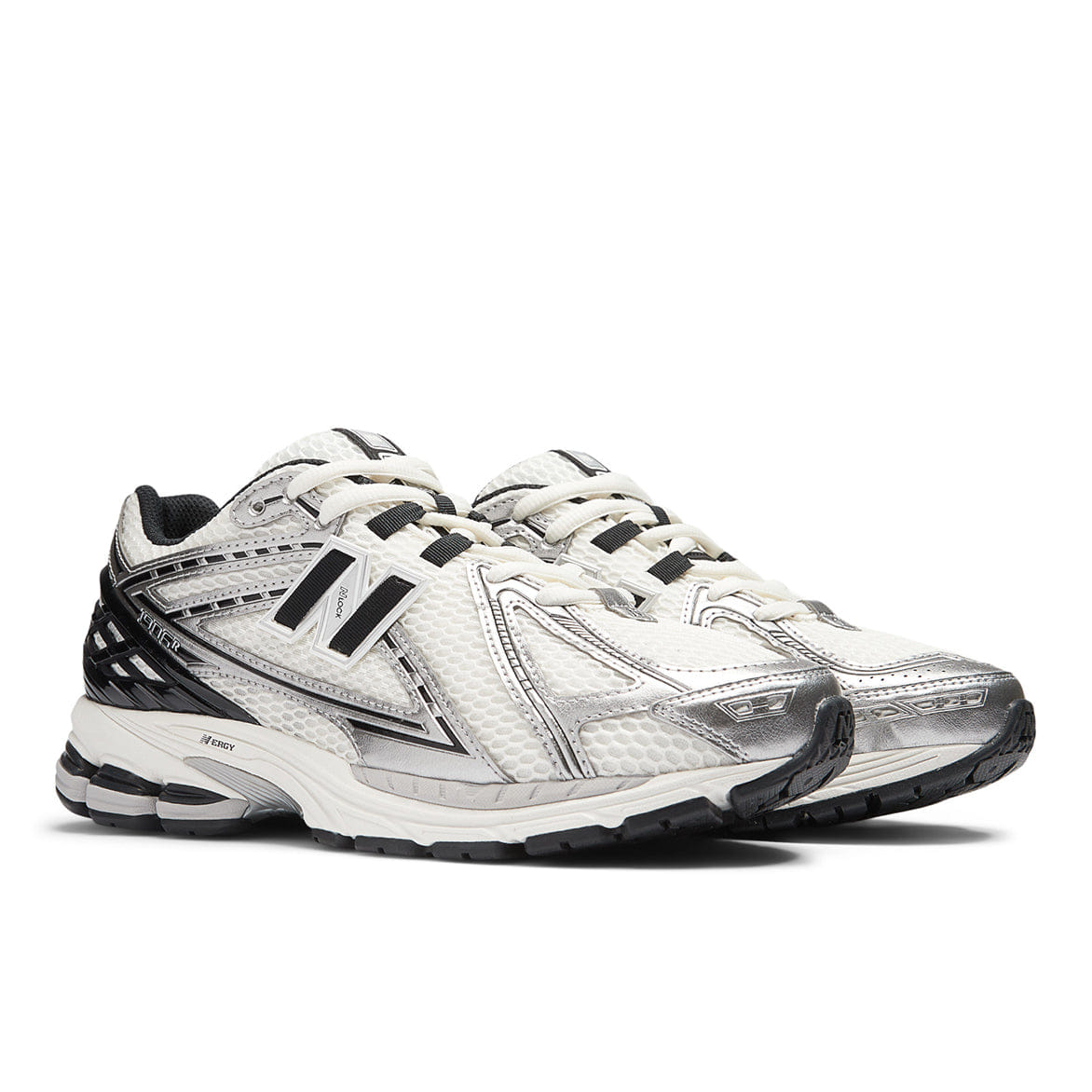 New Balance 1906R - SILVER METALLIC / SEA SALT / BLACK