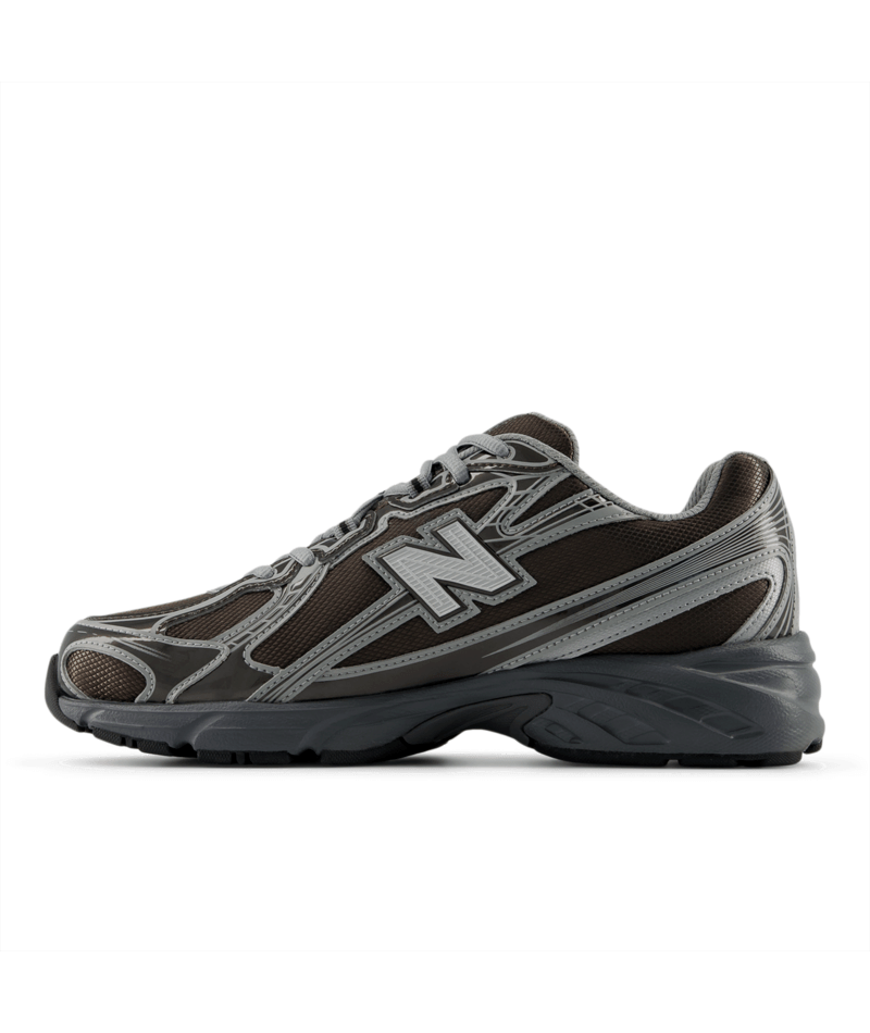 New Balance 740 Black Metallic