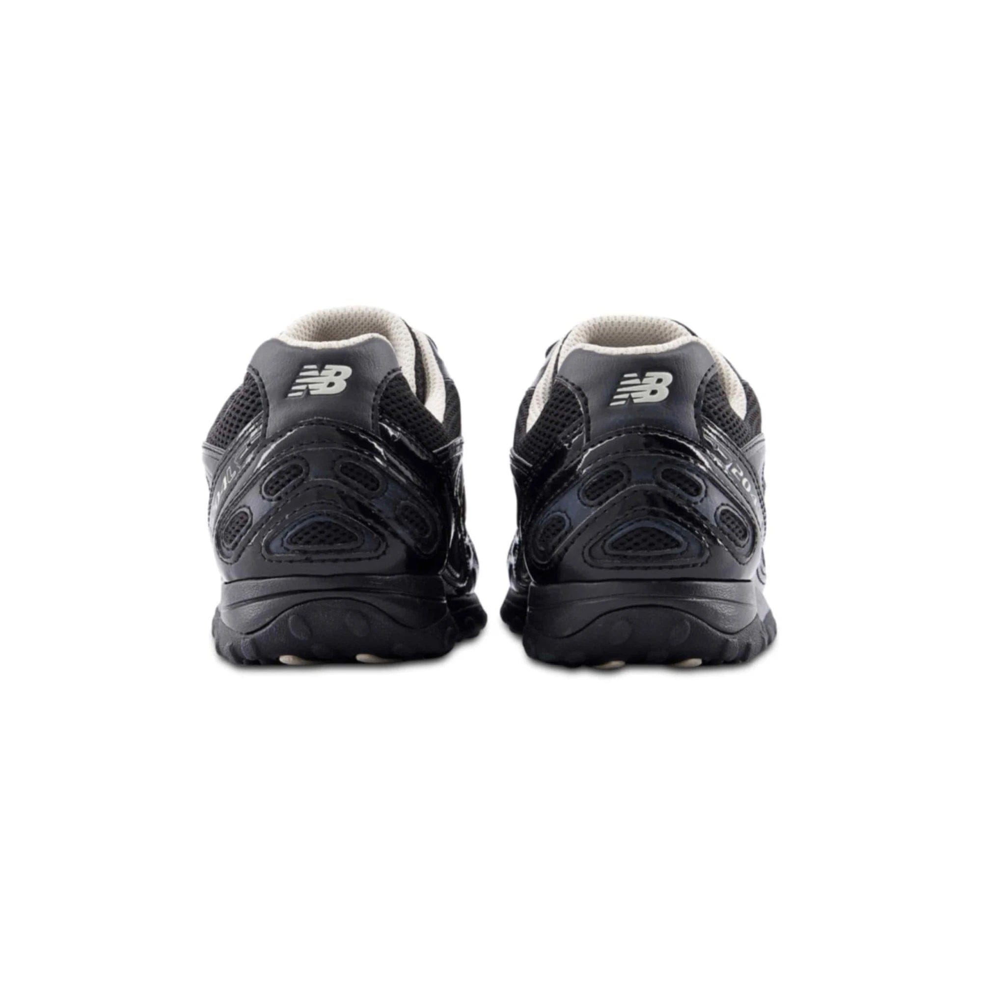 New Balance 204 l Black Timberwolf (2025)