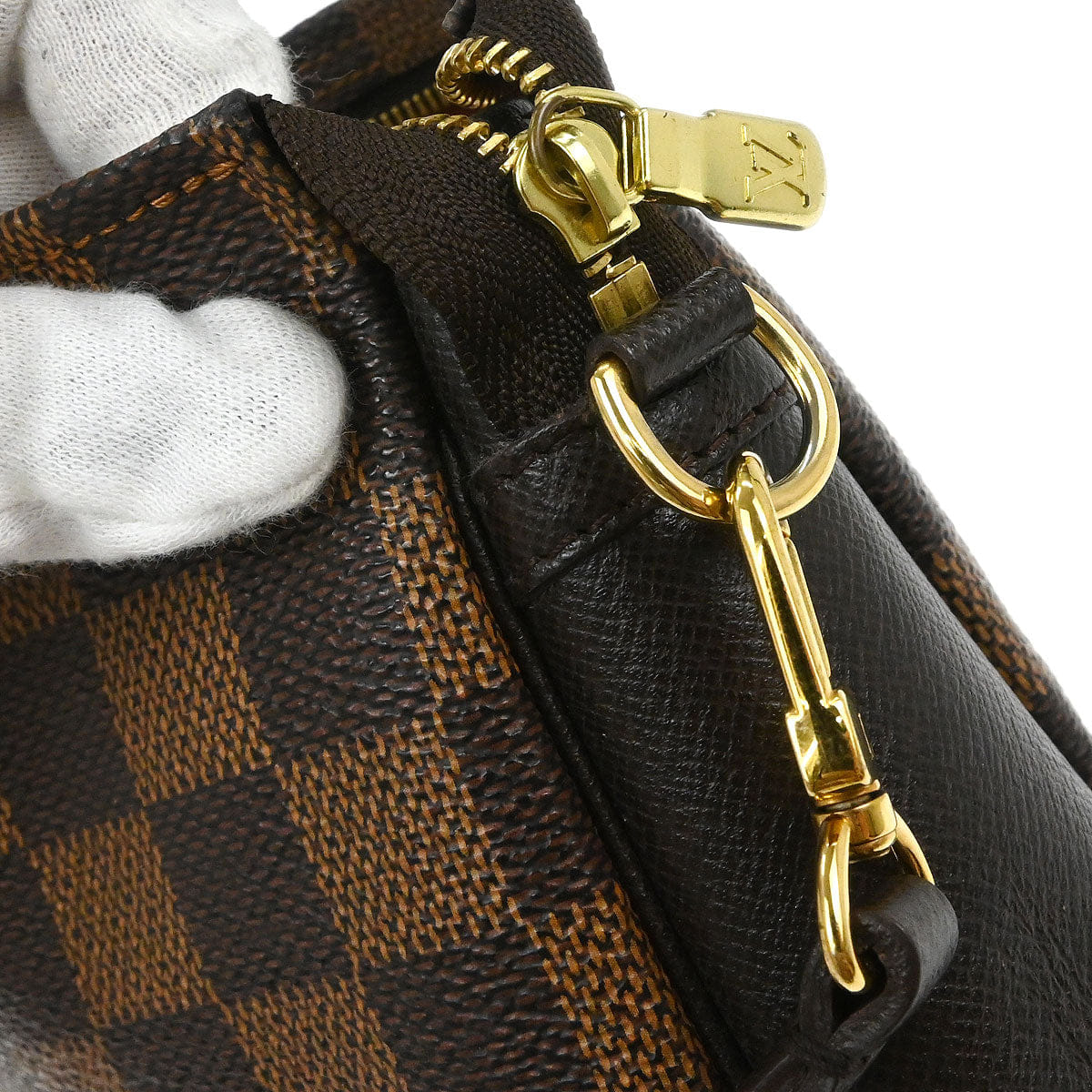 Louis Vuitton 2001 Damier Trousse Makeup Handbag N51982