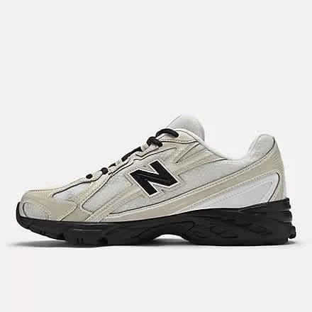 New Balance Women’s 740 Timberwolf White