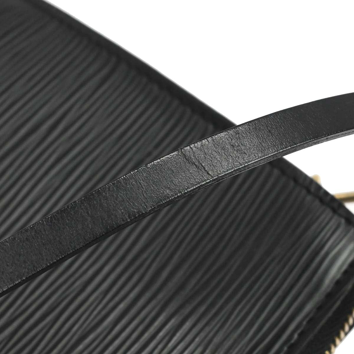 Louis Vuitton Black Epi Pochette Accessoires 24 Handbag M52952