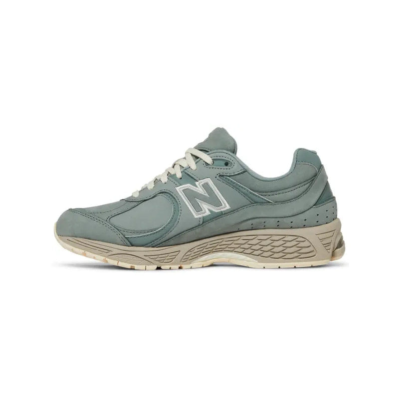 NEW BALANCE 2002R KITH x 2002R PISTACHIO