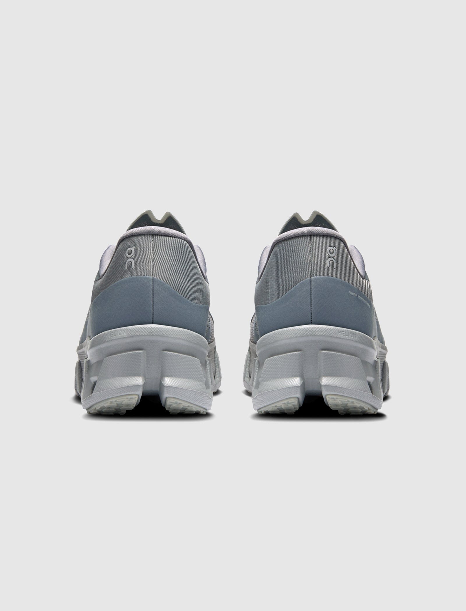 On Running POST ARCHIVE FACTION x CLOUDMONSTER HYPER GRAY