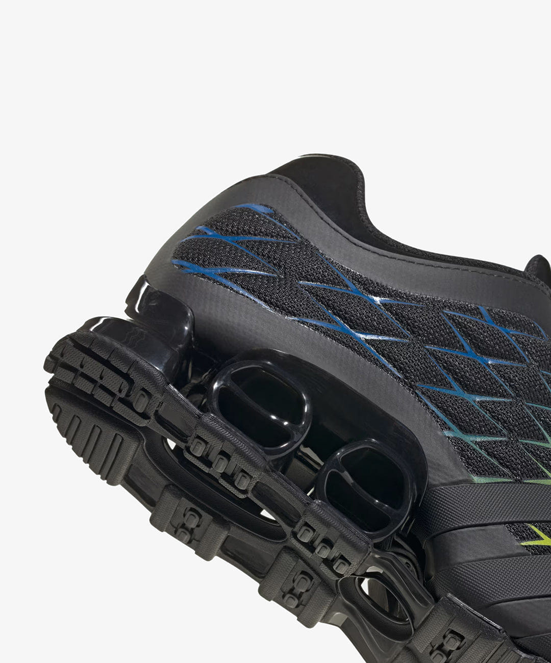 Adidas | MEGARIDE S2 M { CORE BLACK/CORE BLACK/SEMI SOLAR YELLOW