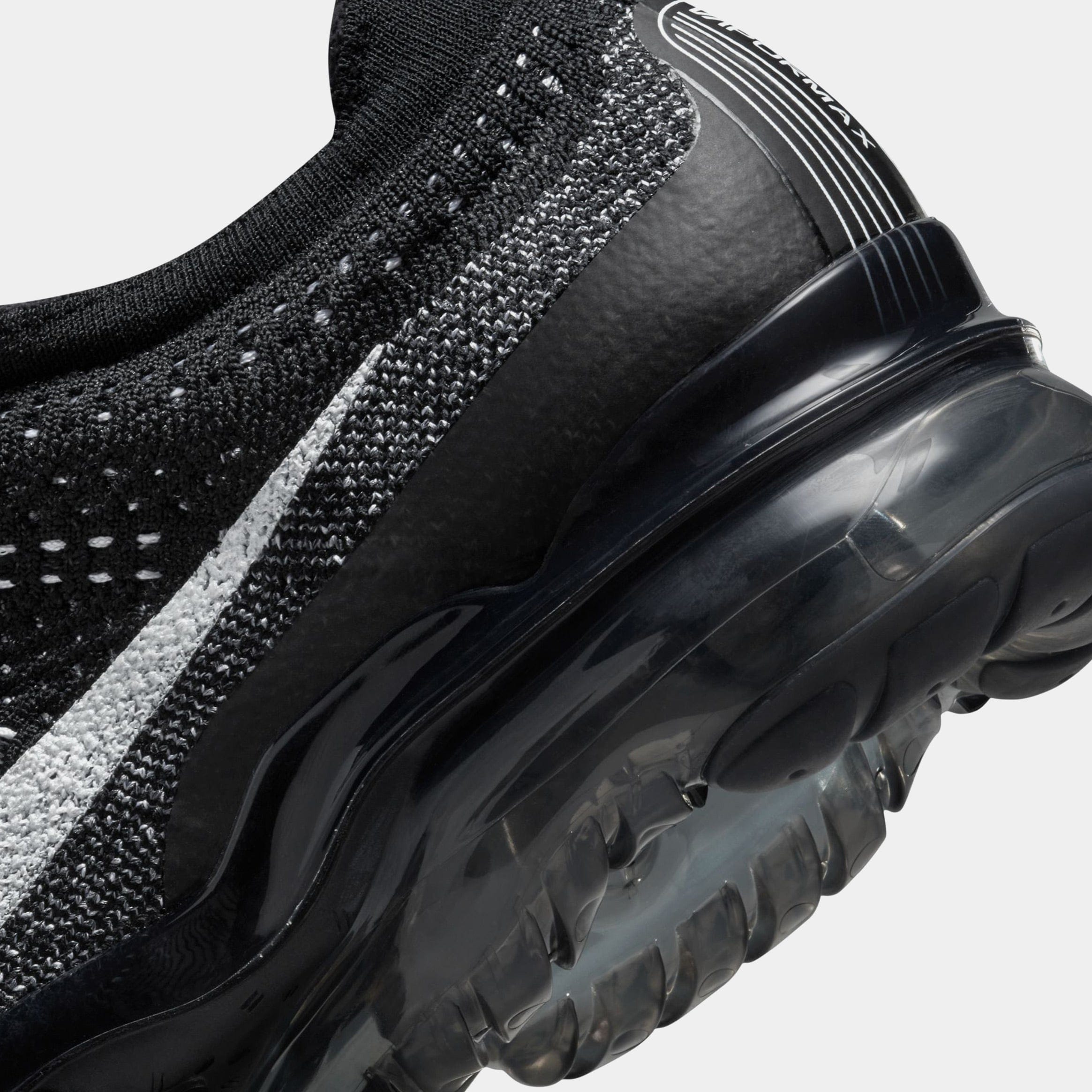 Nike Air VaporMax 2023 Flyknit Mens Running Shoes (Black/White/Black)