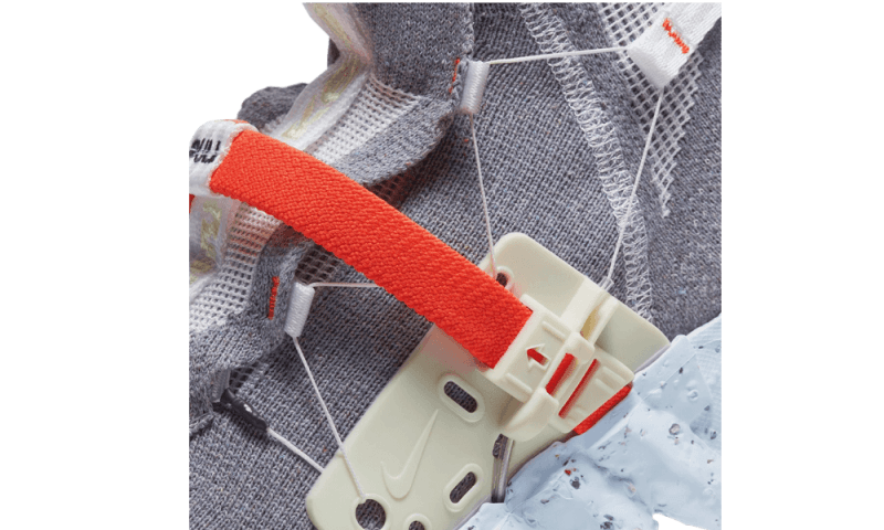 Nike Space Hippie 03 Vast Grey Hyper Crimson