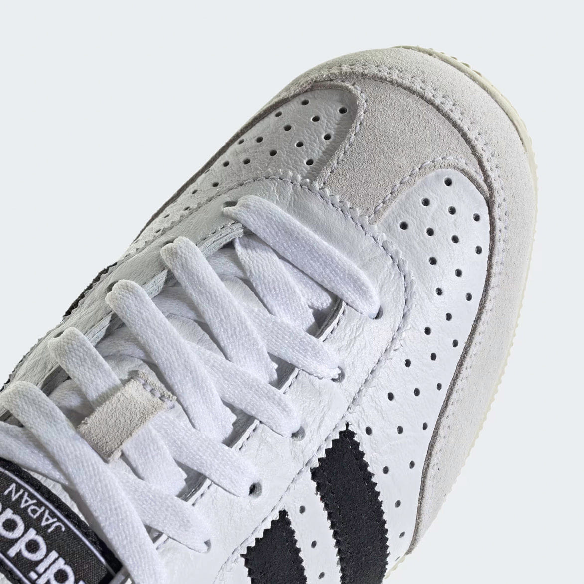 adidas WMNS JAPAN - CLOUD WHITE / CORE BLACK / GOLD METALLIC