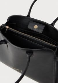Valentino Special Runway Handbag Nero