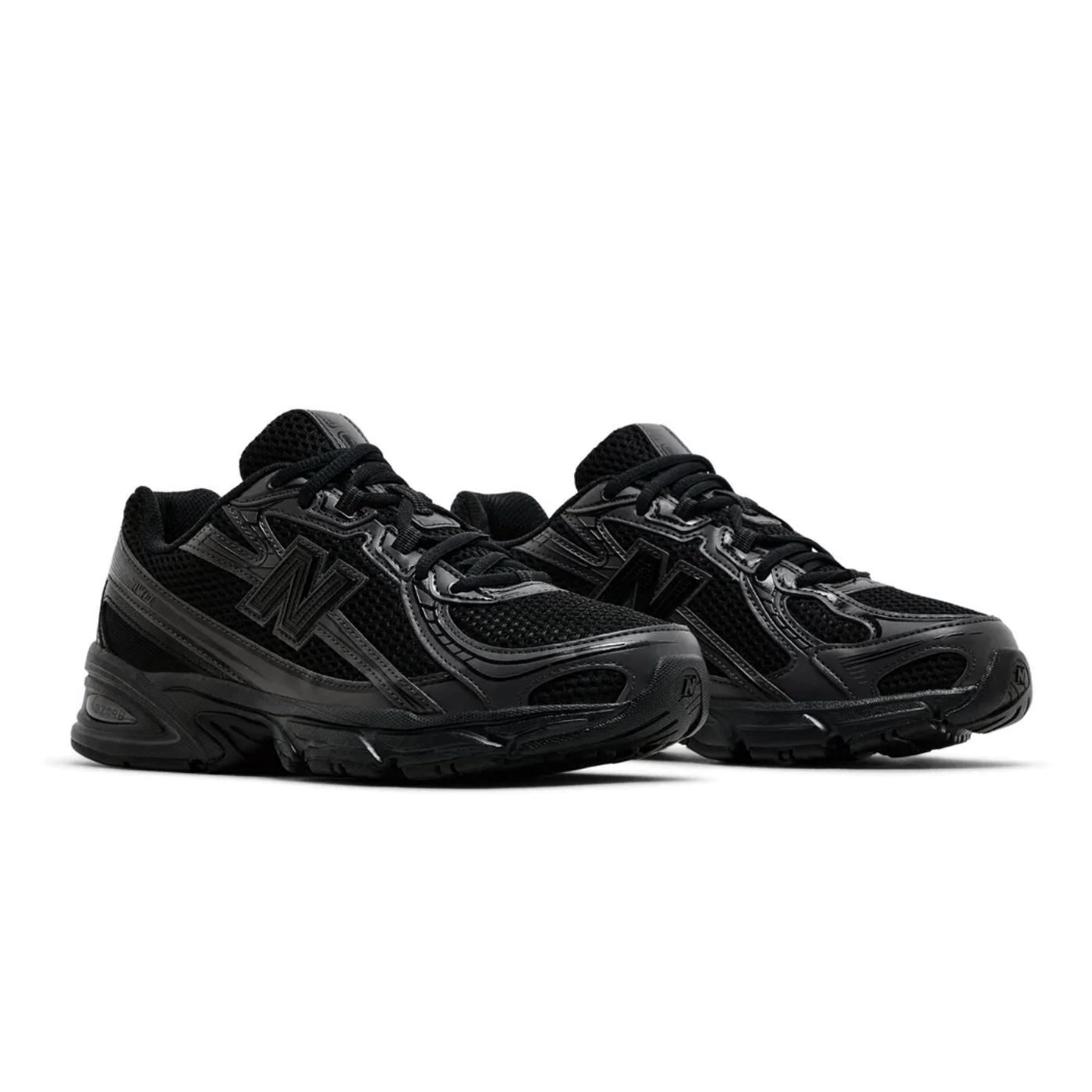 New Balance 740 Triple Black