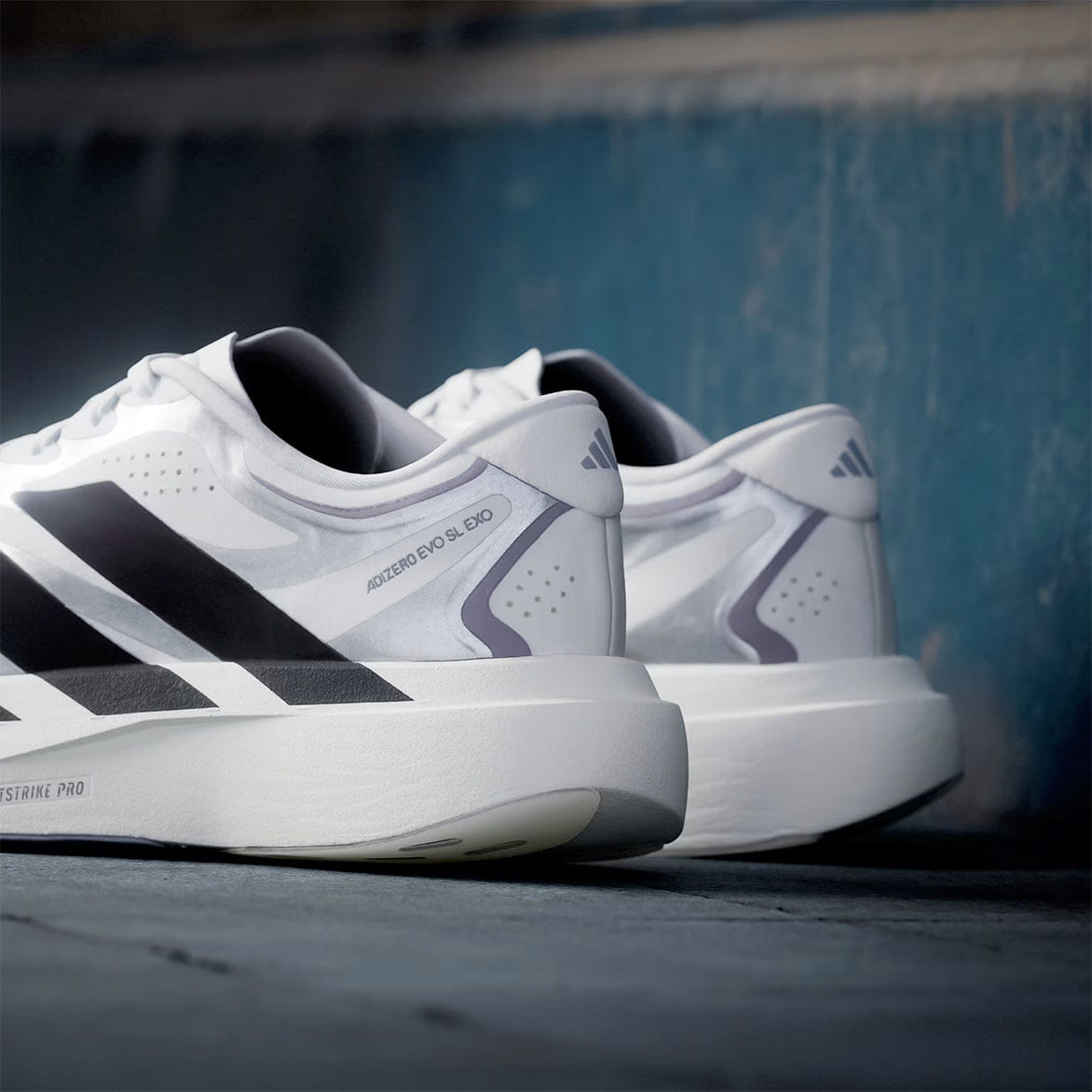 adidas WMNS ADIZERO EVO SL EXO - CLOUD WHITE / CORE BLACK / IRON METALLIC