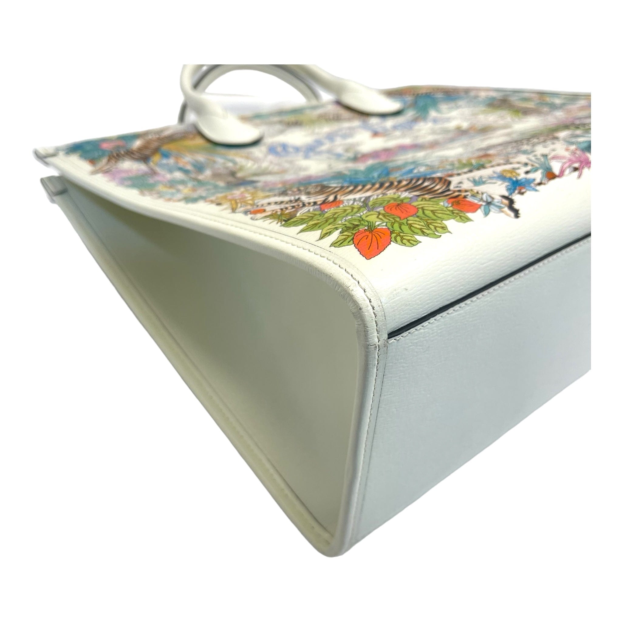 Gucci Tiger Medium Tote Shanghai Savanah White Multicolor