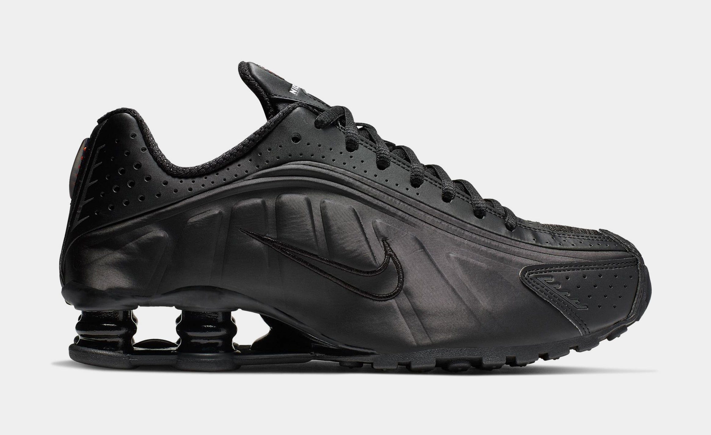 Nike Shox R4 Womens Running Shoes (Black/Black)