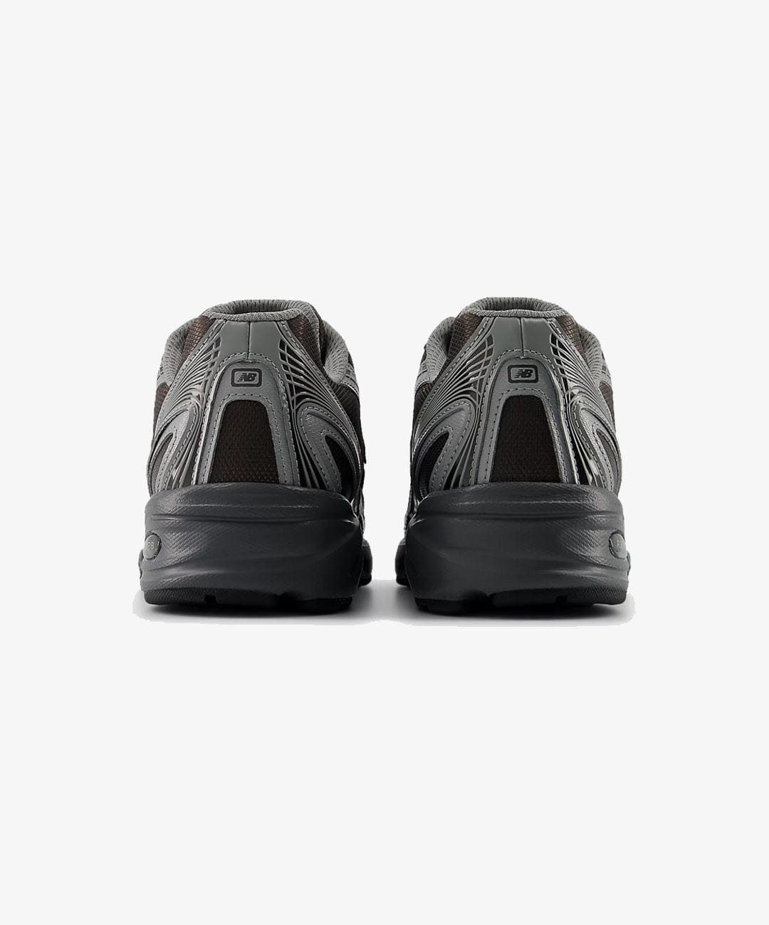 New Balance | 740 { BLACK METALLIC/CASTLEROCK PFP