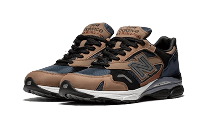 New Balance 920 Navy Beige