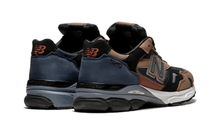 New Balance 920 Navy Beige