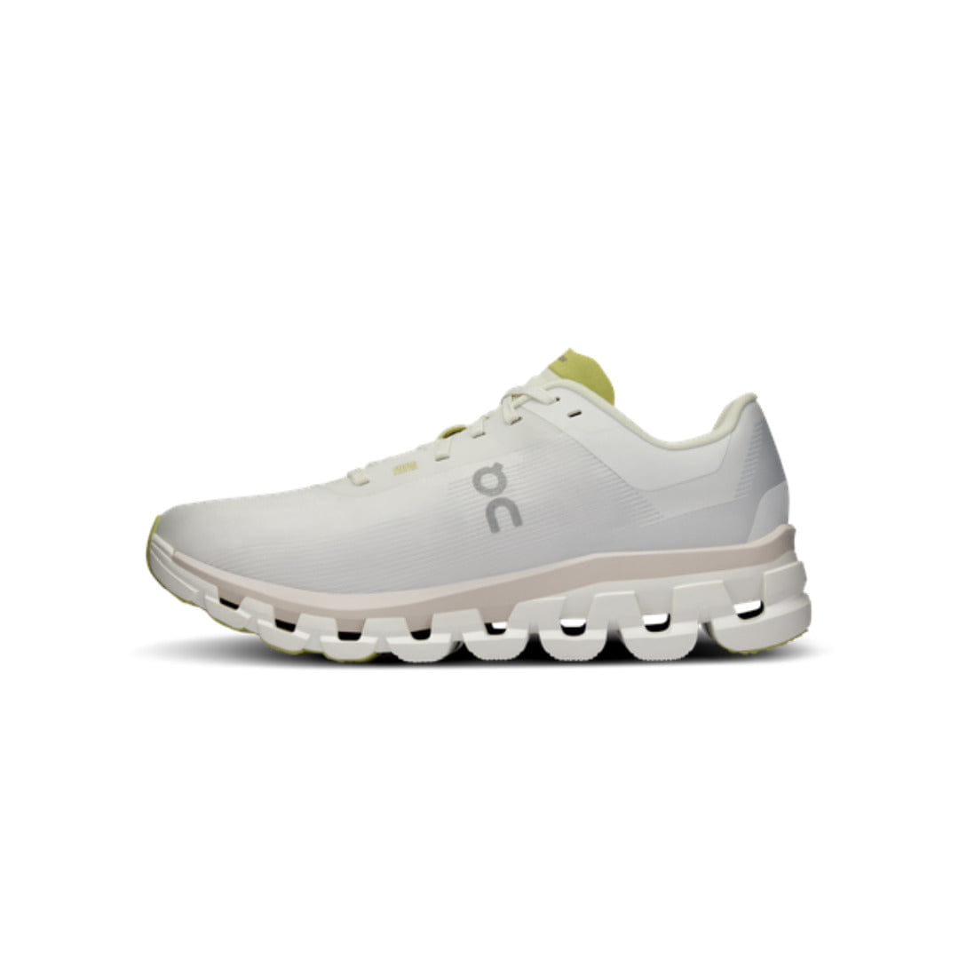 ON Running Cloudflow 4 White Sand
