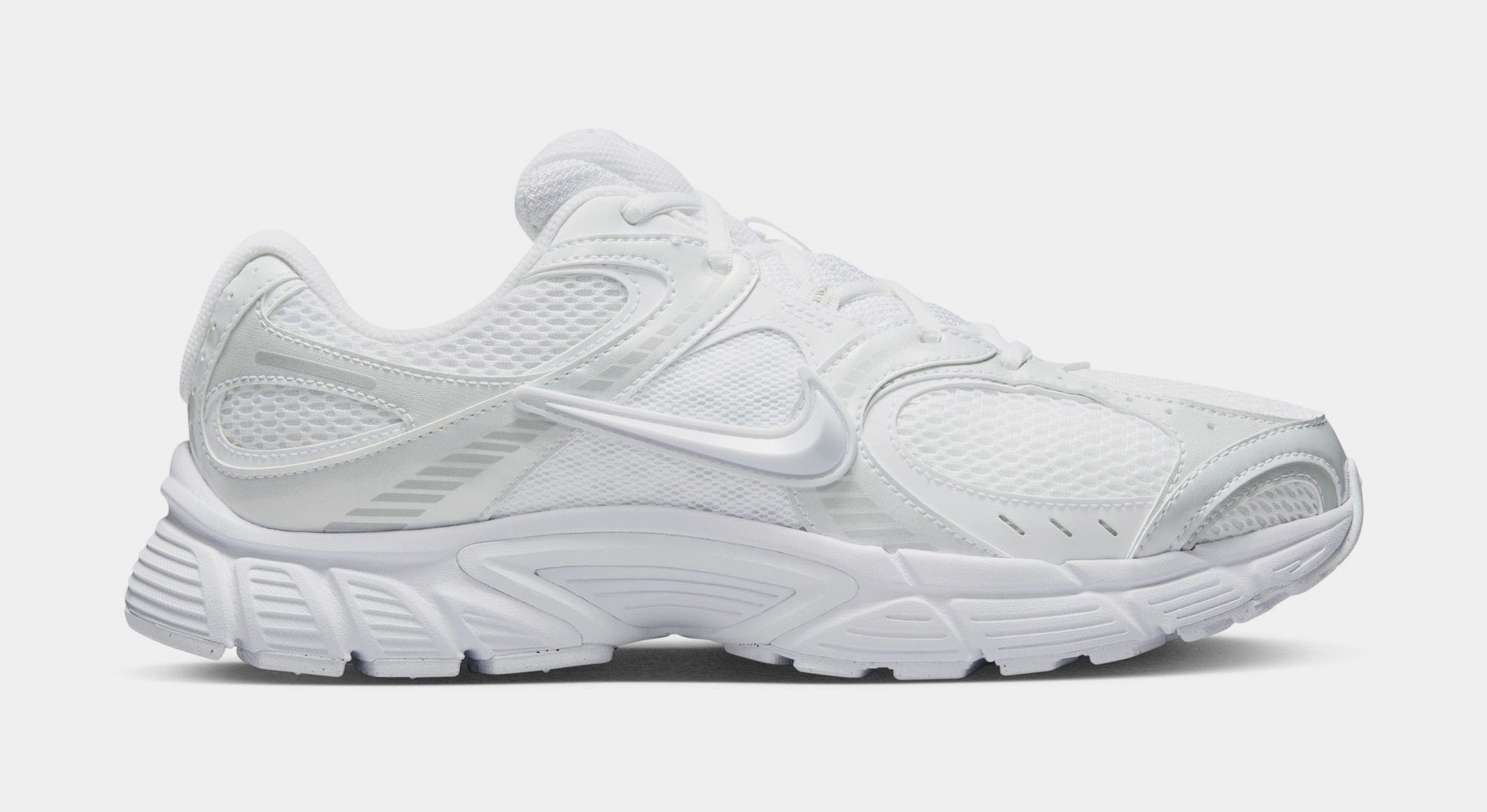 Nike V5 RNR Mens Running Shoes (White/Metallic Silver)