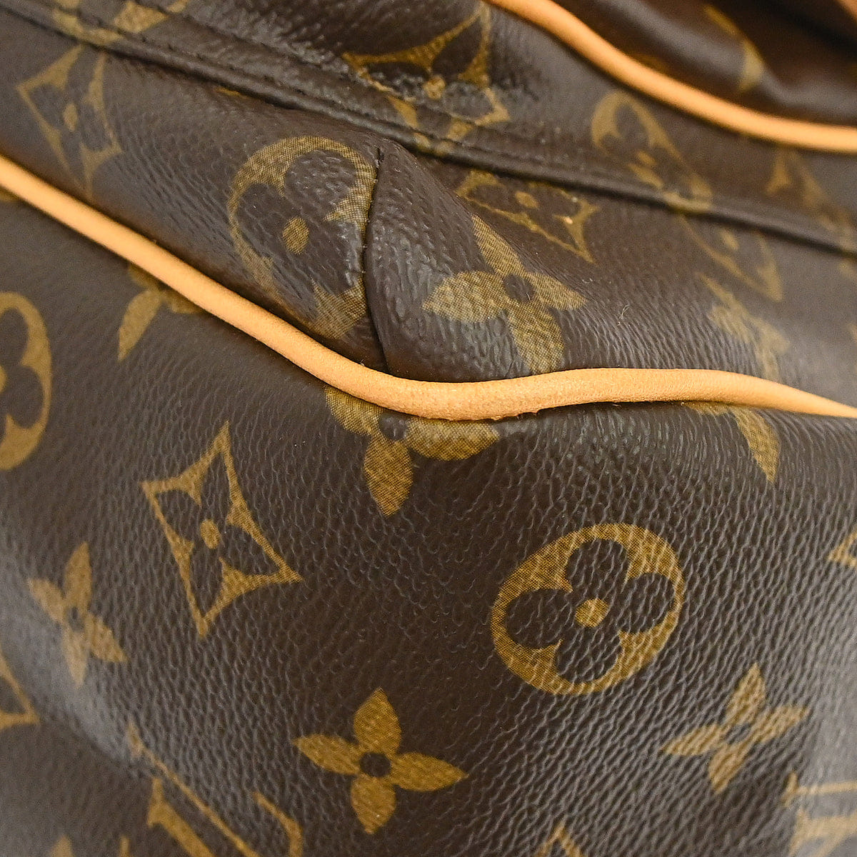 Louis Vuitton 2006 Monogram Tikal GM Hobo Handbag M40077