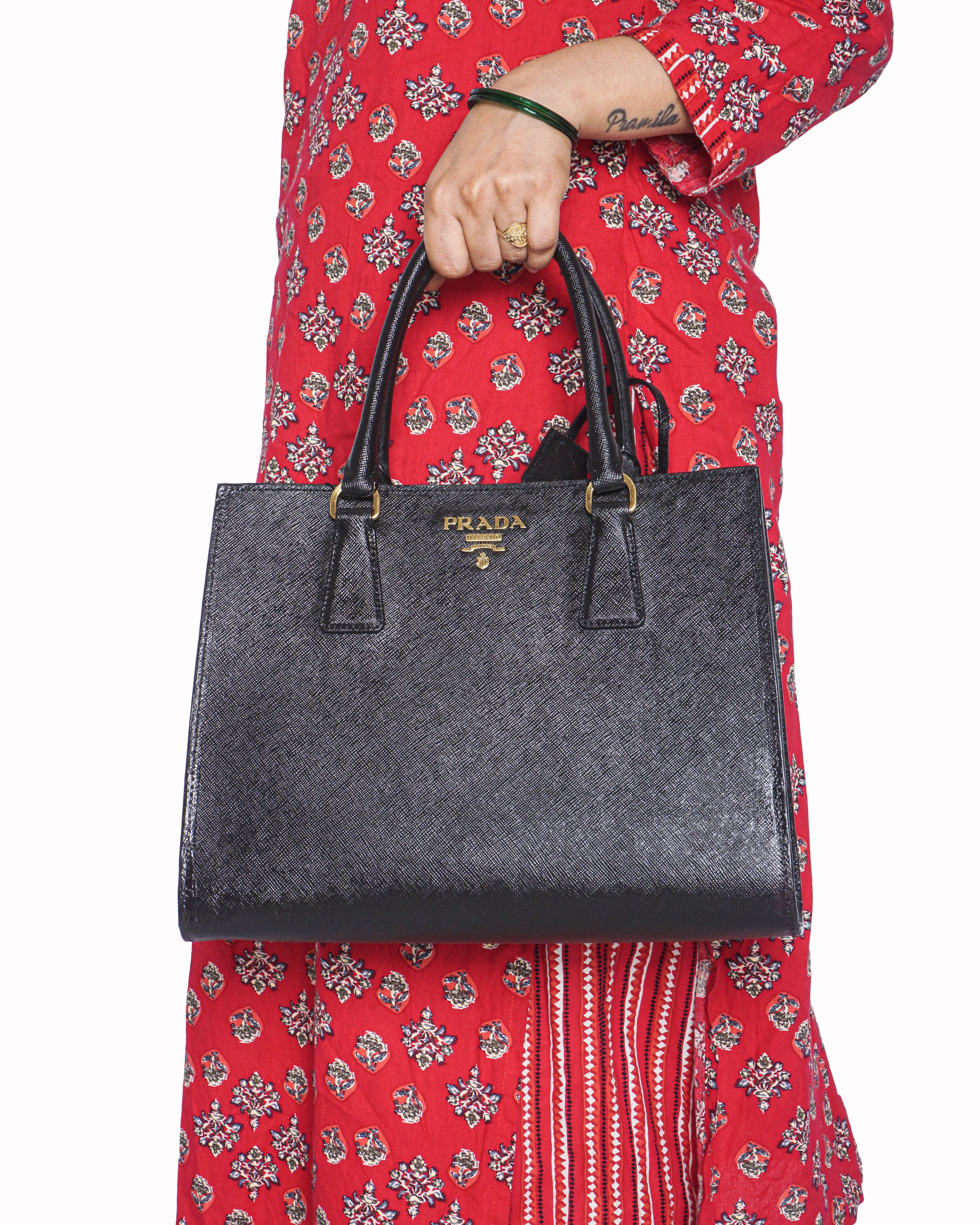 Prada black saffiano leather galleria tote bag