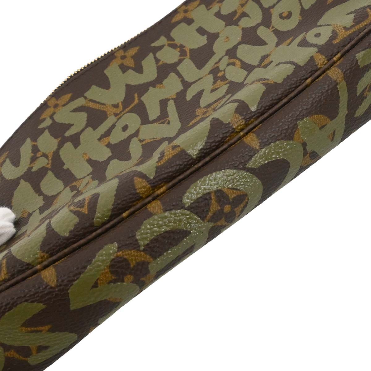 Louis Vuitton Khaki Graffiti Pochette Accessoires Handbag M92191