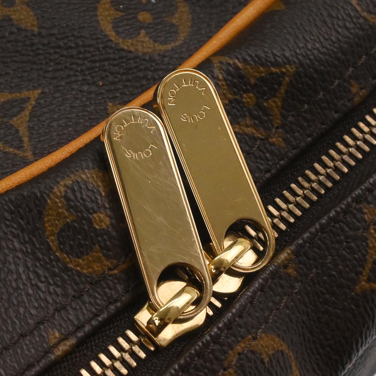 Louis Vuitton 2007 Monogram Manhattan GM Handbag M40025
