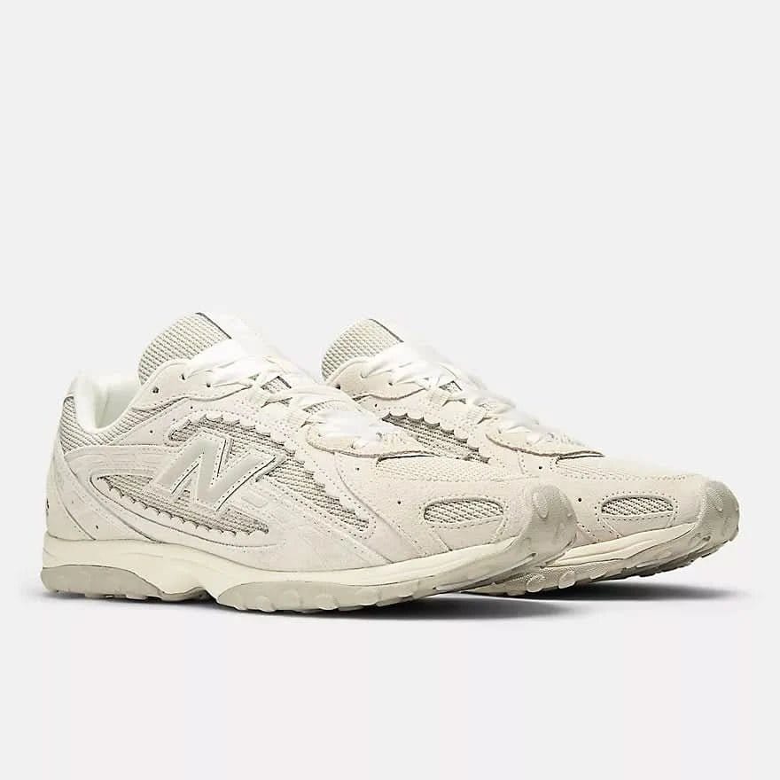 New Balance Women's 204 l Shoe – Sea Salt / Linen
