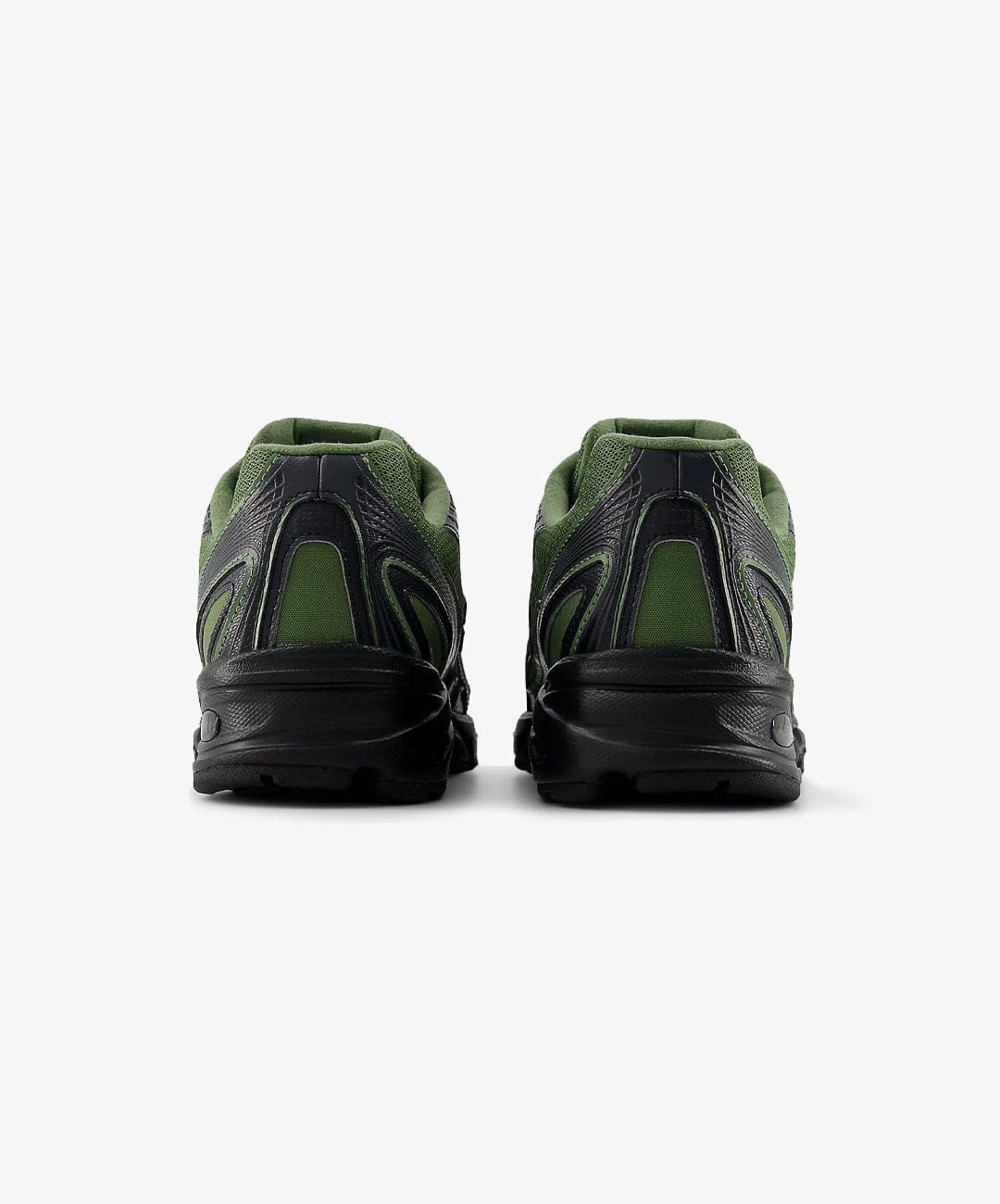New Balance | 740 { UTILITY GREEN/BLACK
