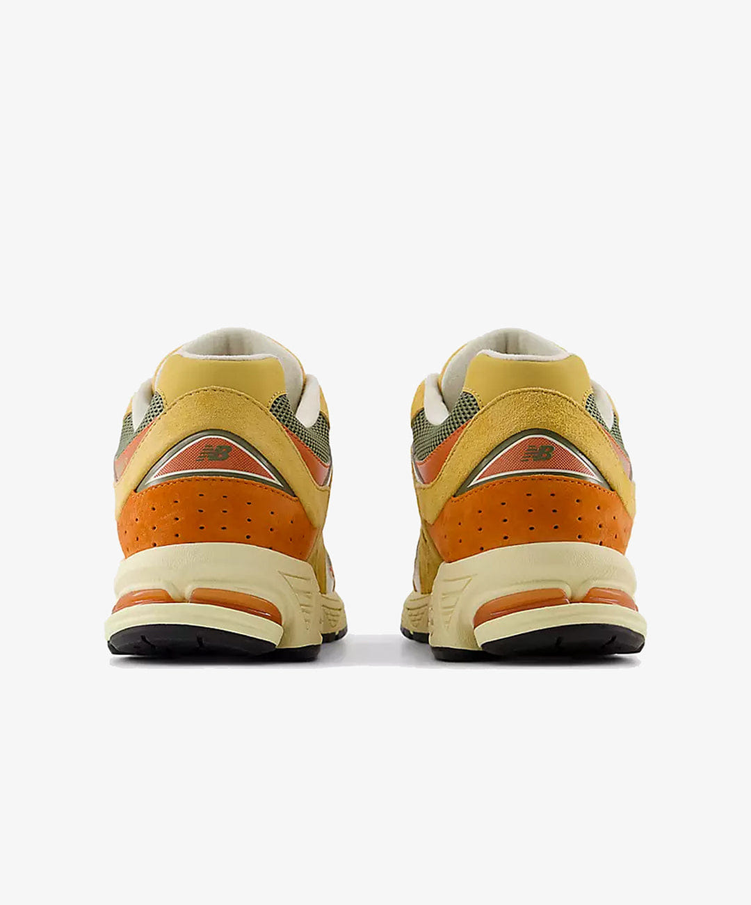 New Balance | 2002R { CLAY/DARK OLIVINE