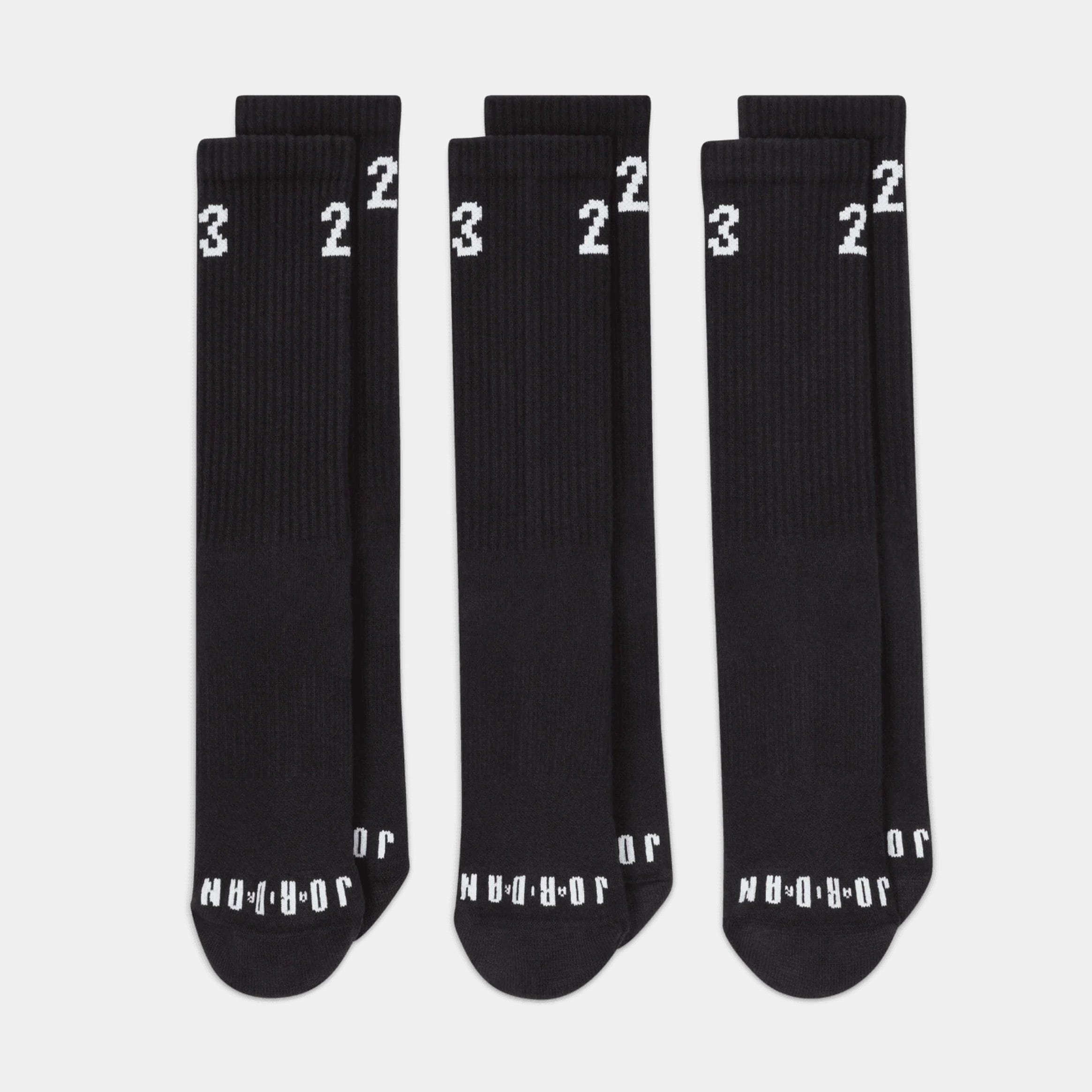 Air Jordan Essentials 3 pack Crew Socks Mens Socks (Black)