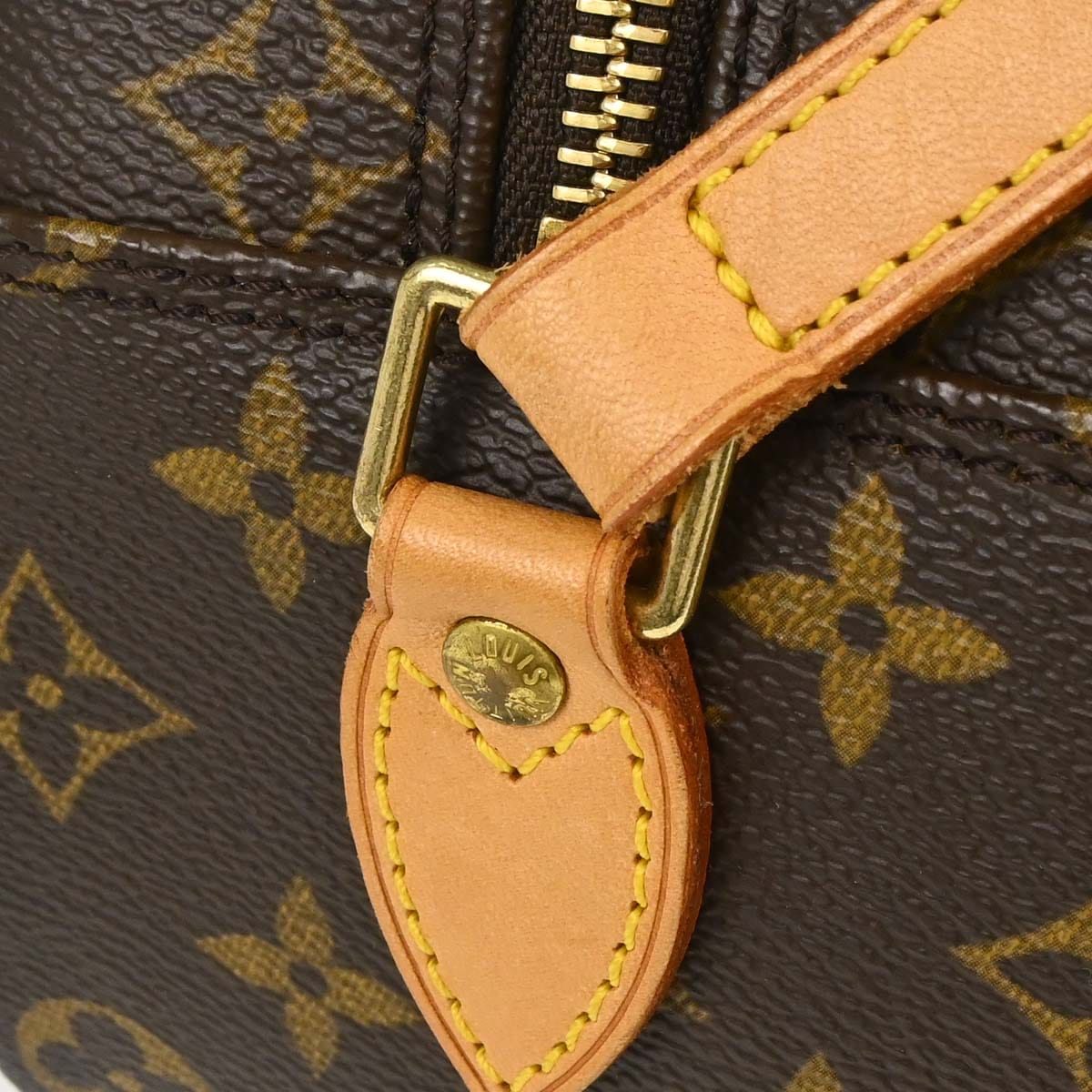 Louis Vuitton 2004 Monogram Blois Crossbody Bag M51221
