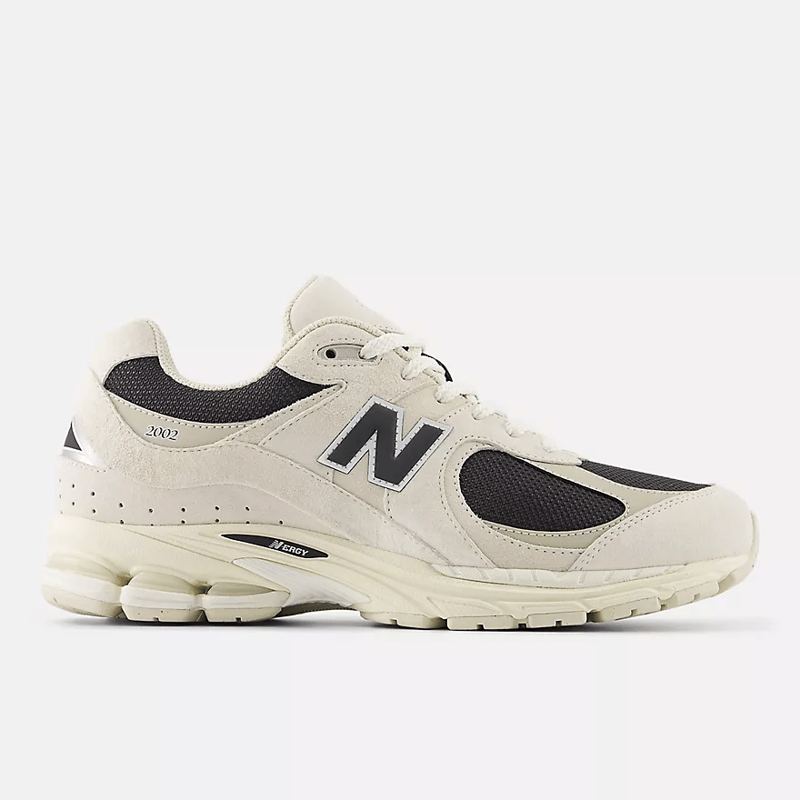 New Balance 2002R Beige/Black
