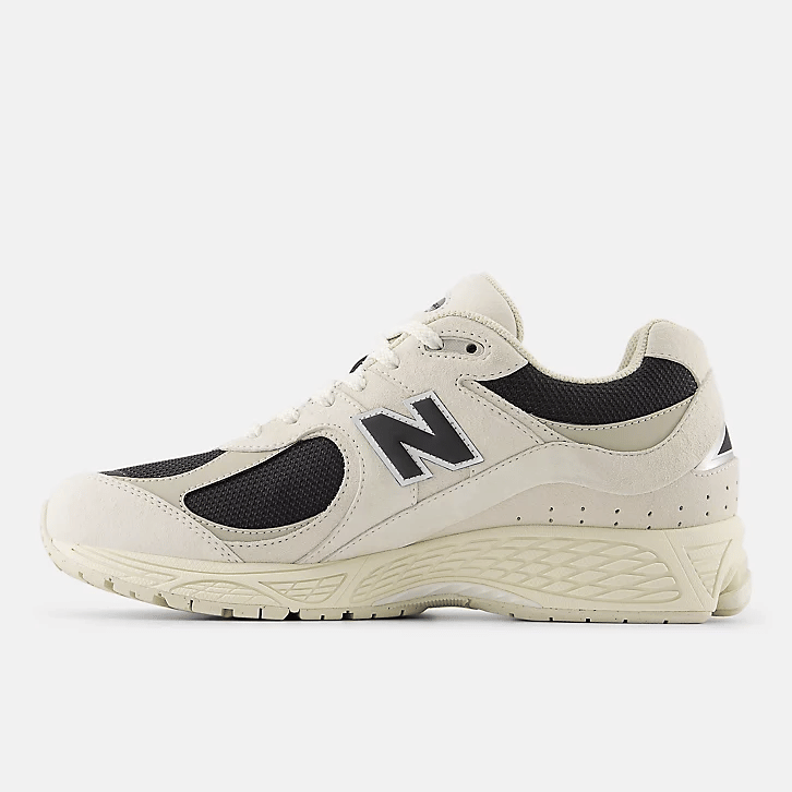 New Balance 2002R Beige/Black