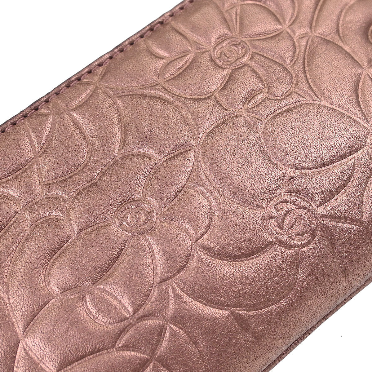 Chanel 2003 - 2004 Metallic Pink Lambskin Camellia Mini Pochette Handbag
