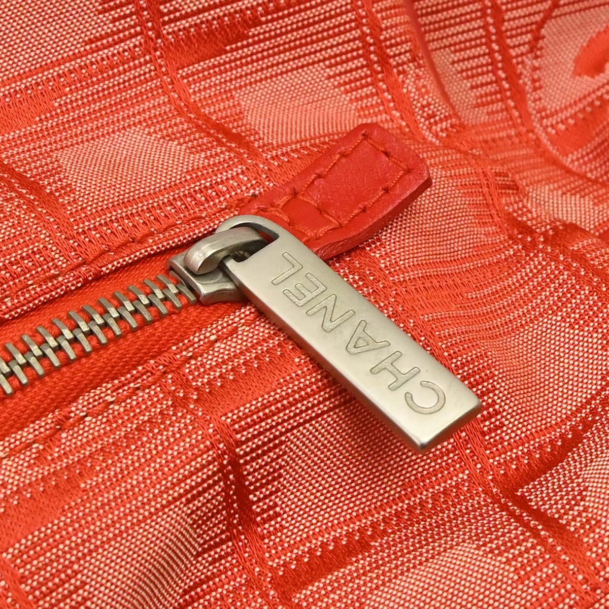 Chanel 2001 - 2003 Red Jacquard Nylon Travel Line Tote Handbag