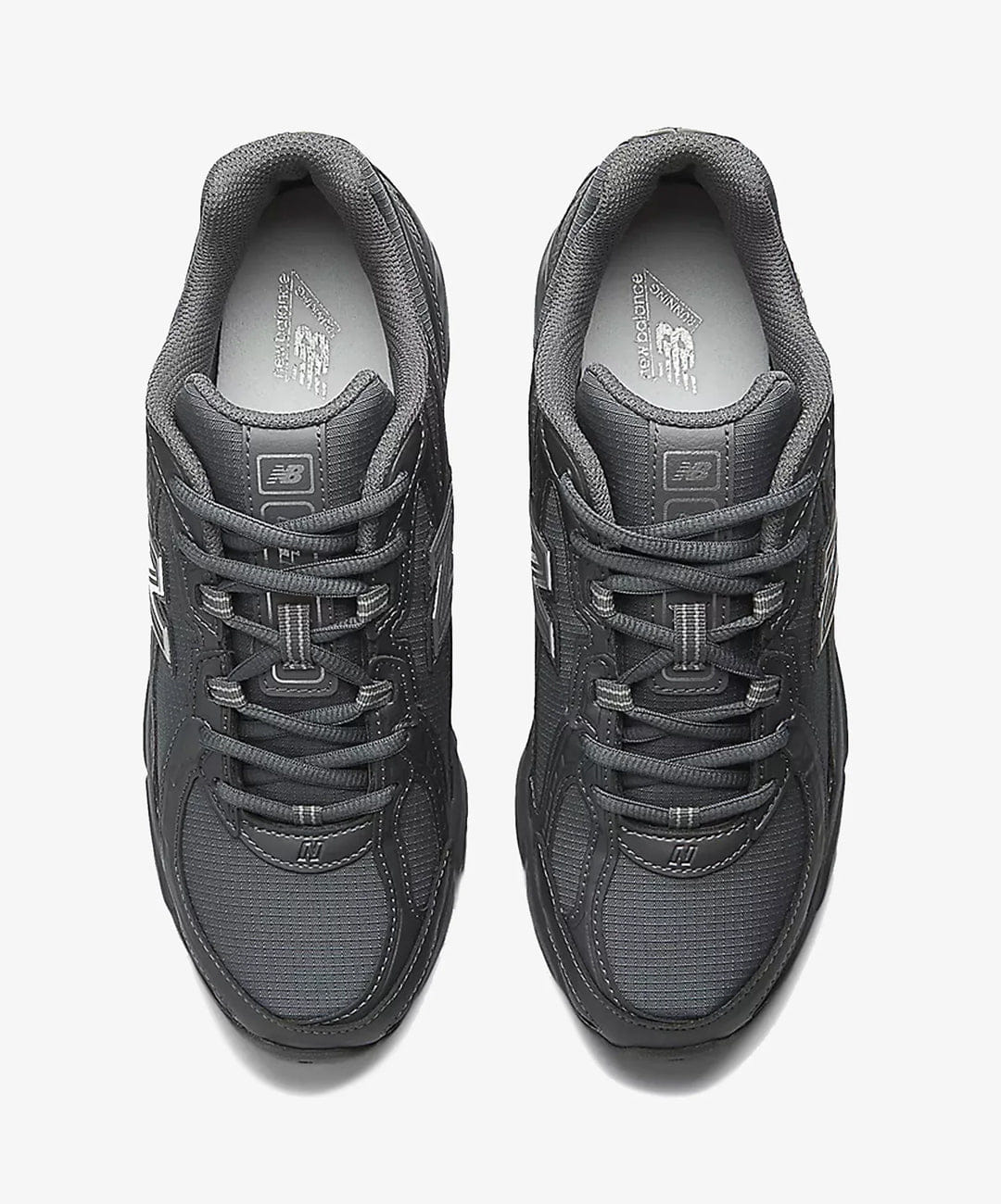 New Balance | 740 { SILVER METALLIC