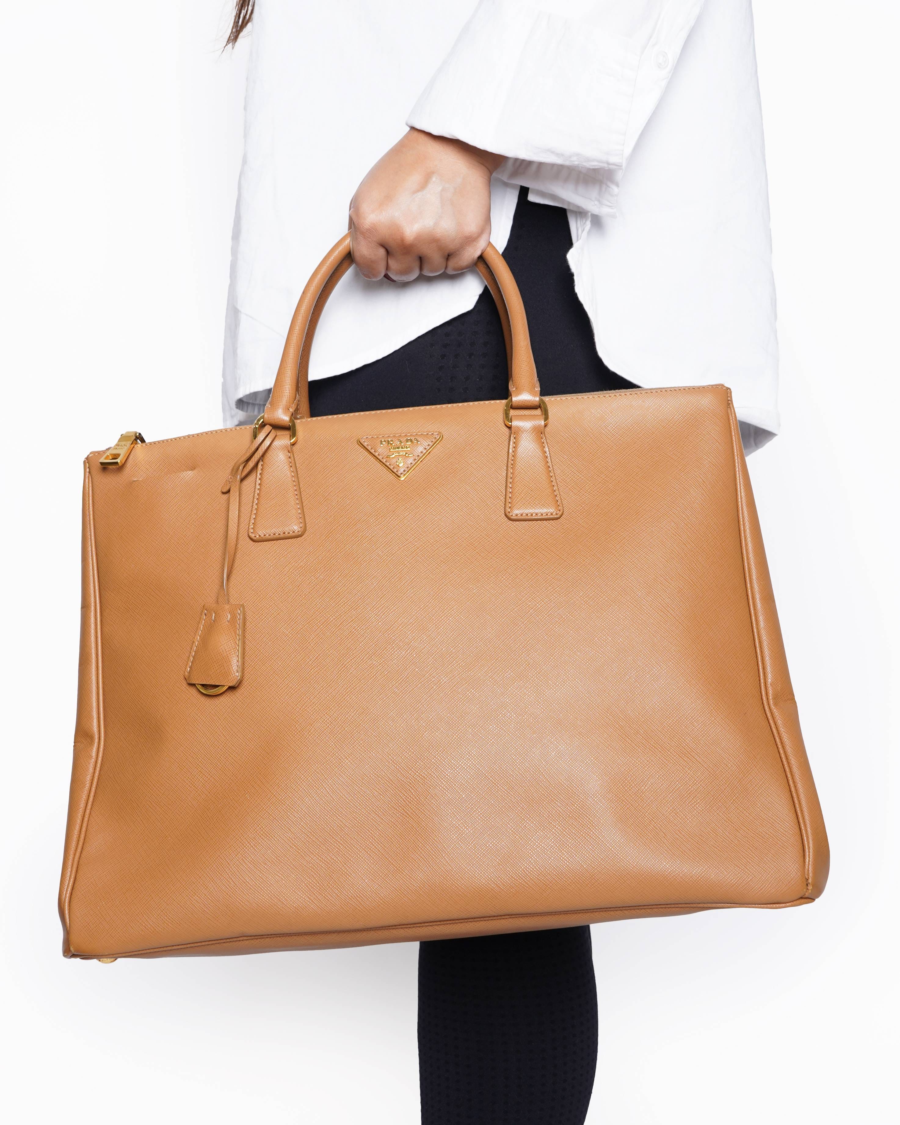 Prada Galleria medium Saffiano leather Tote bag