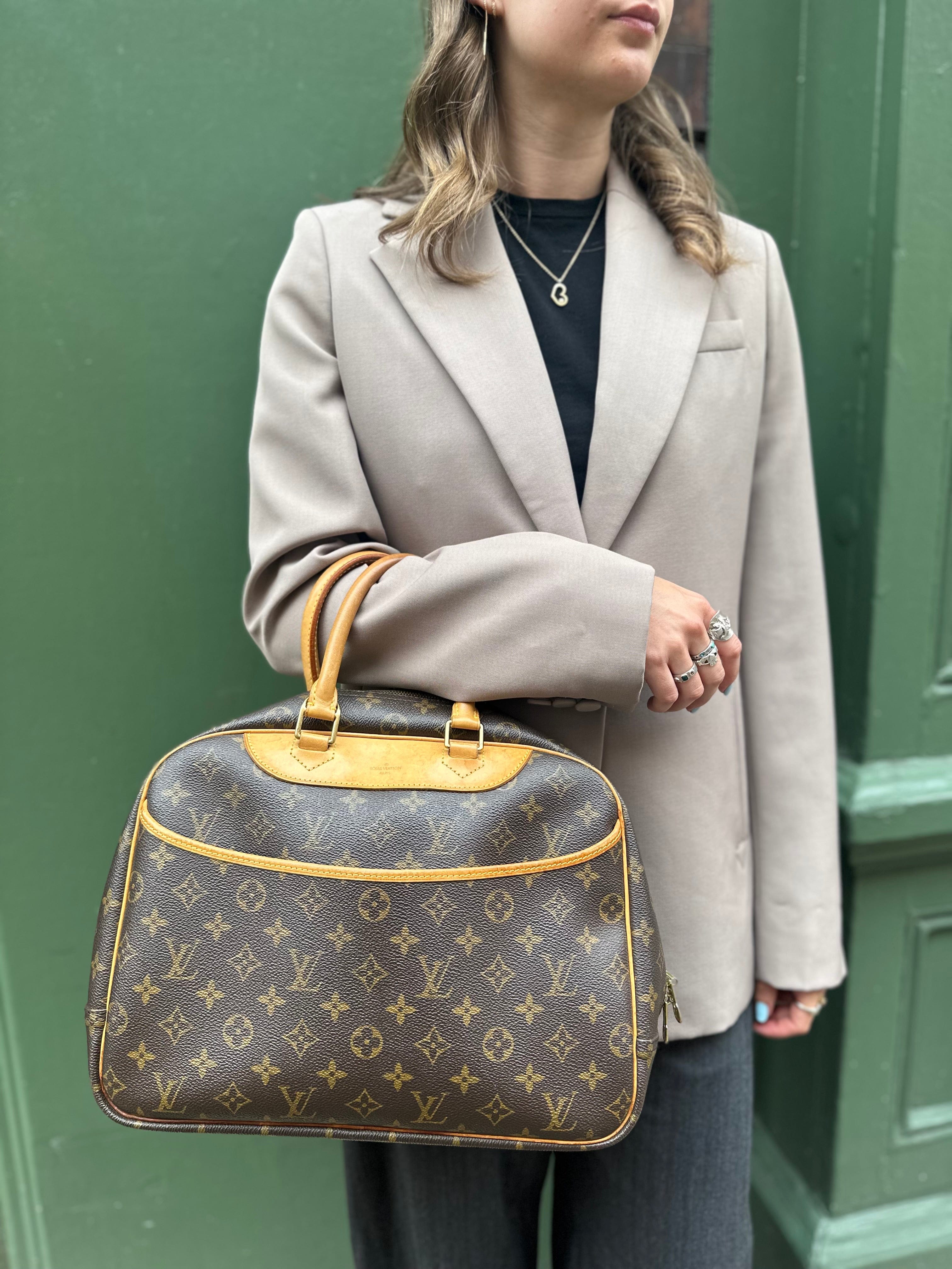 Louis Vuitton Monogram Canvas Deauville Tote