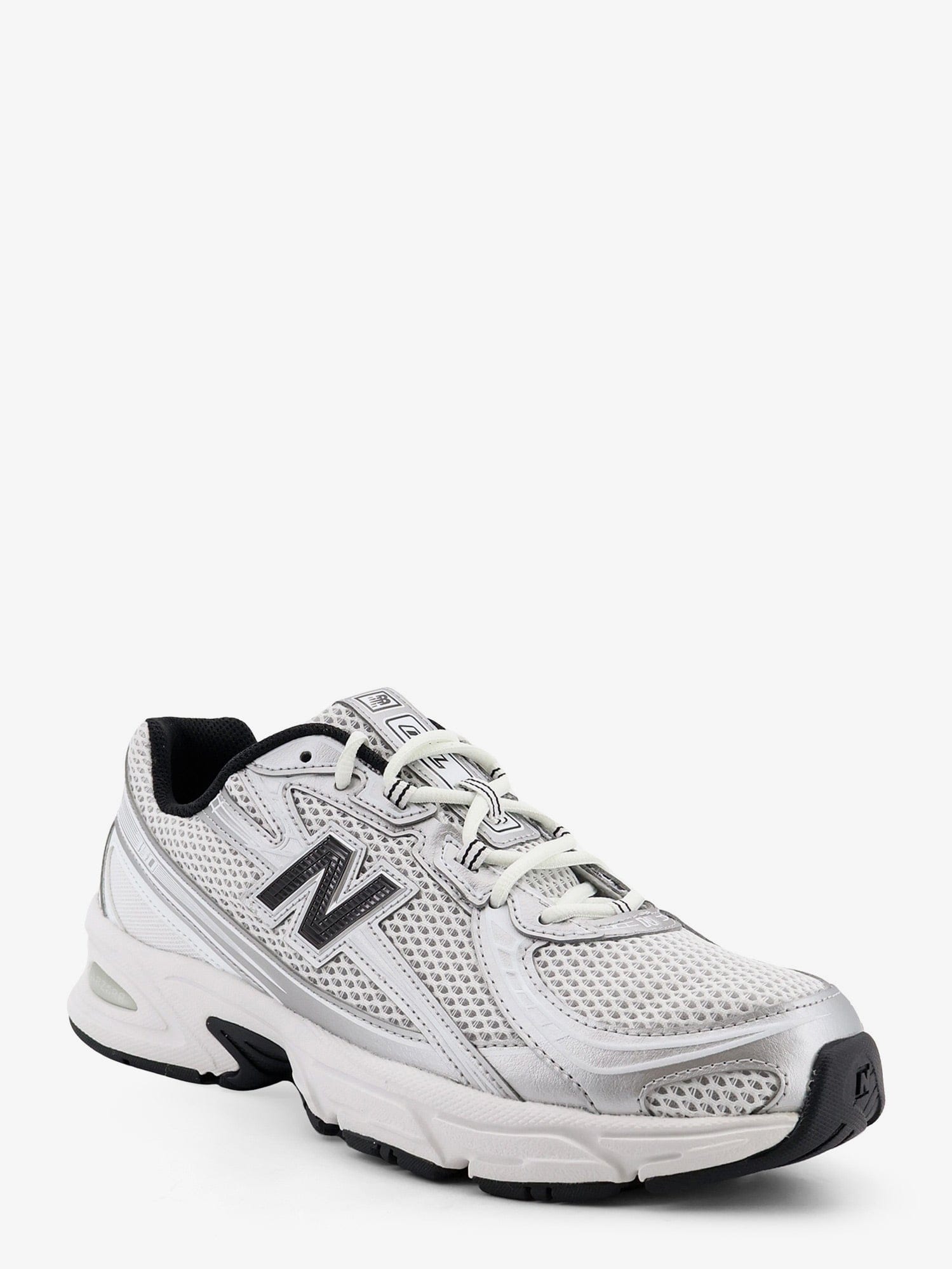New Balance 740 mesh sneakers with iconic contrasting side logo