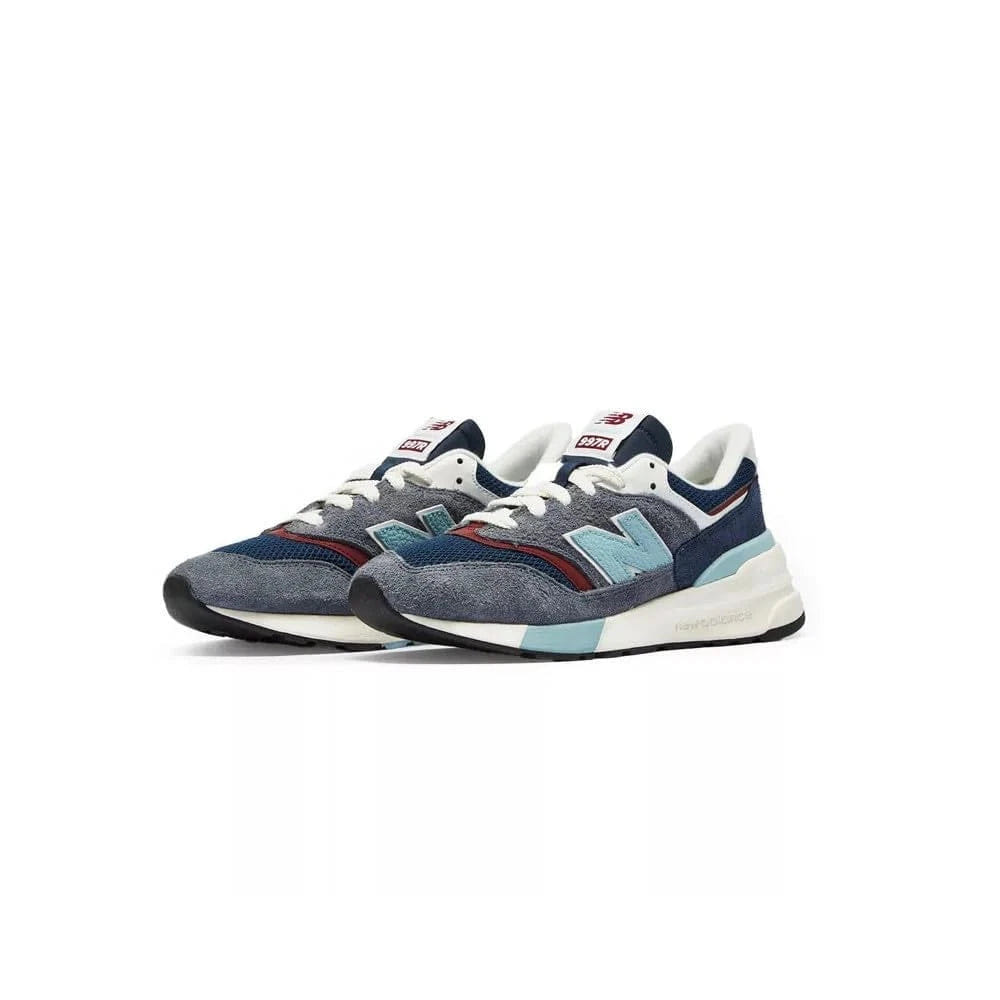New Balance 997R Sneakers Men's Gray Suede Lace Up Lifestyle Shoes HTAT1638