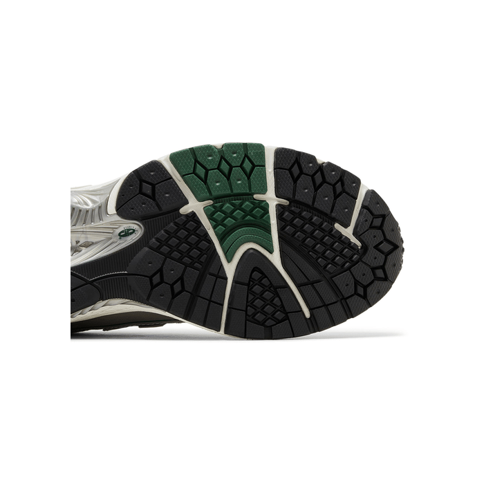New Balance 1906R Silver Metallic Nightwatch Green