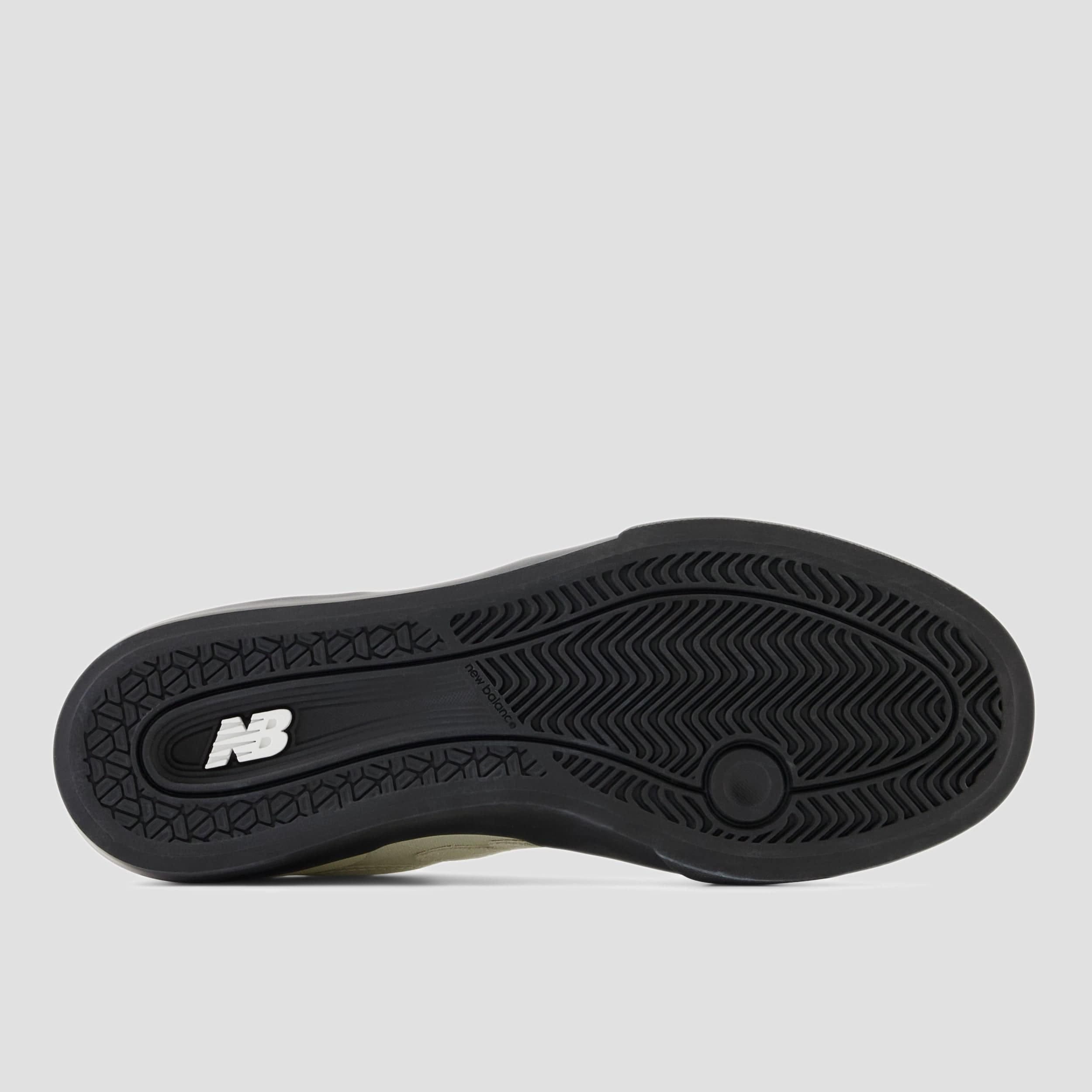 New Balance 272 Shoes Sea Salt / Black