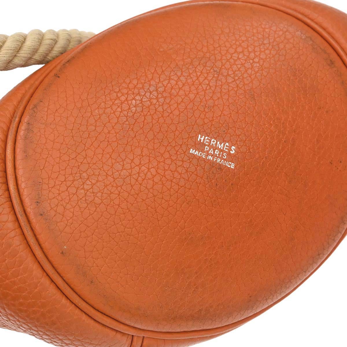 Hermes 2005 Orange Taurillon Clemence Mangeoire PM Handbag