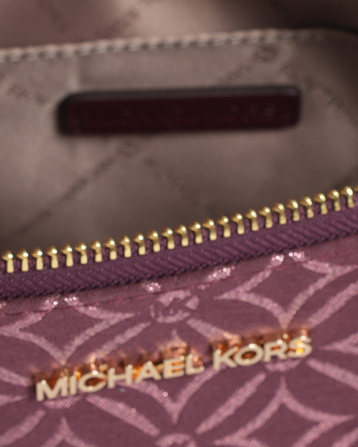 Michael Kors New MK Jet Set Travel Small Crossbody With Tech Attachment